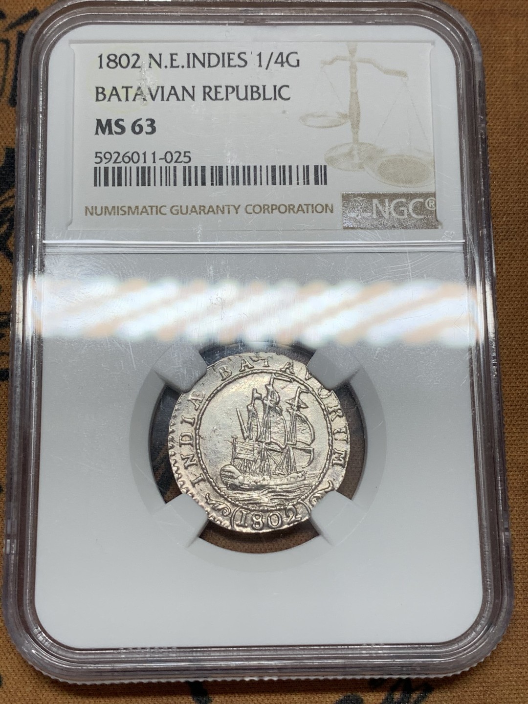 《竞宝斋》第109场-周日，周一 ，周四3场连拍（全场包邮） NGC MS62 荷属东印度群岛 1802年 巴达维亚共和国（1800-1806）1/4G 帆船银币 少见品种 细节好