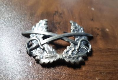 热烈祝贺二十大胜利召开！欧亚大陆勋奖章制服交流会十月二十六日拍卖拍卖 - 西德大檐帽帽徽一枚