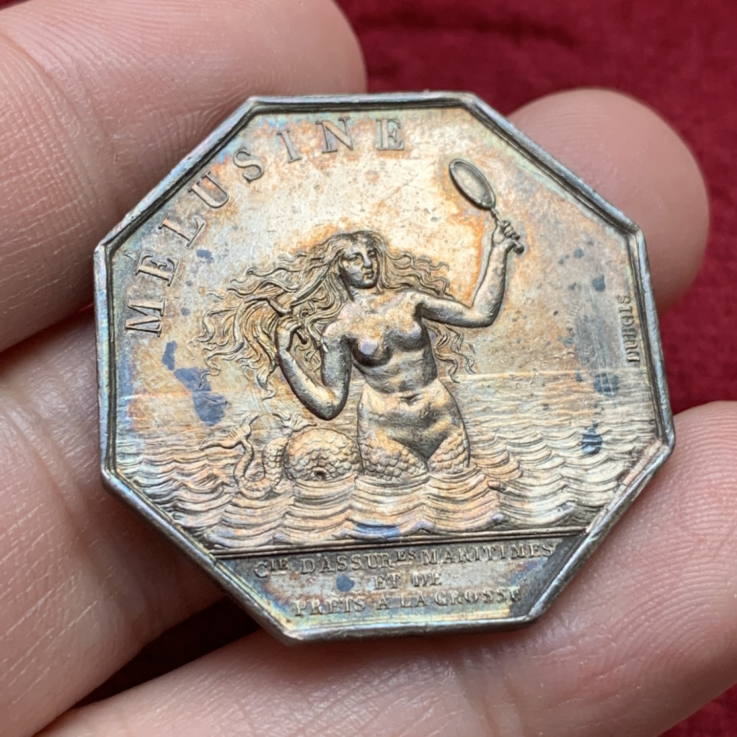《竞宝斋》第109场-周日，周一 ，周四3场连拍（全场包邮） 八角名誉品 1832-1841 海洋保险八角银质代币，海妖美人鱼。面部细节清晰。原铸油灯边铭，五彩包浆，法国Jeton目录封面币