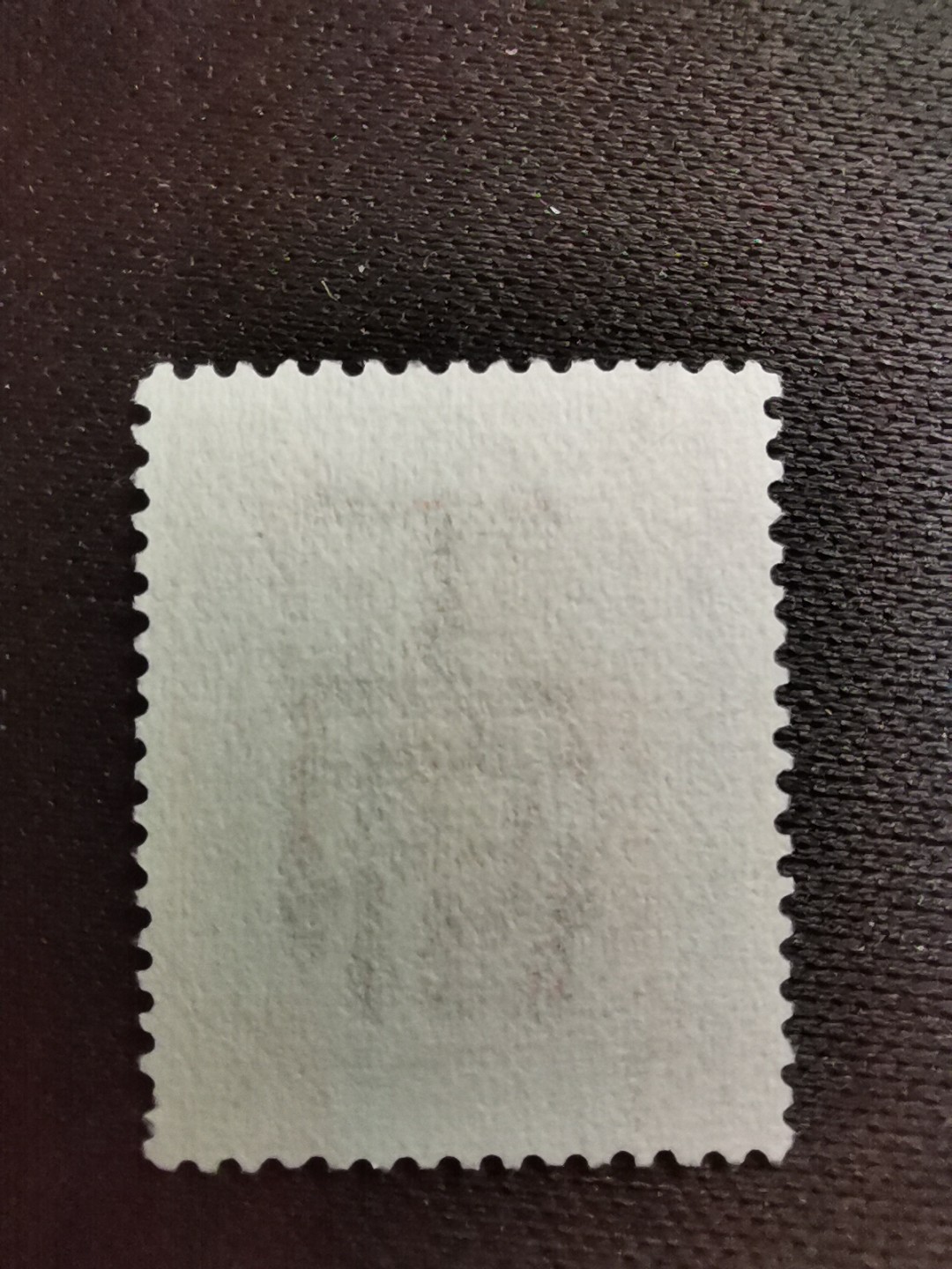 洪涛臻品 精选邮票限时拍卖第七十四期 上海工部书信馆市徽图邮票, 2分, 面艳背白难得品相! 上海工部书信馆是上海租界工部局董事会开设的客邮分支,设立于1863年7月,于1865年8月开始发行邮票,为中国内陆最早发行邮票的商埠,宣称通邮范围包括厦门 汕头 温州 福州 烟台 大沽 天津 北京 南京 镇江 芜湖 九江 汉口宜昌等地区! 比清代海关大龙邮票还早十多年！