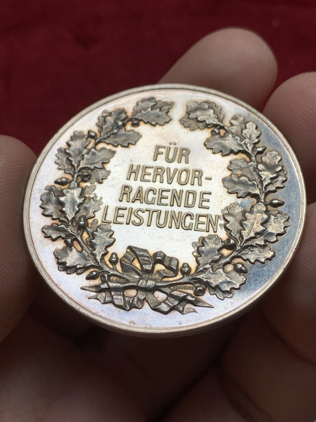 《竞宝斋》第109场-周日，周一 ，周四3场连拍（全场包邮） 德国 20世纪初 汉诺威 镜面原盒大银章40MM 26G 镜面十足 边铭银标