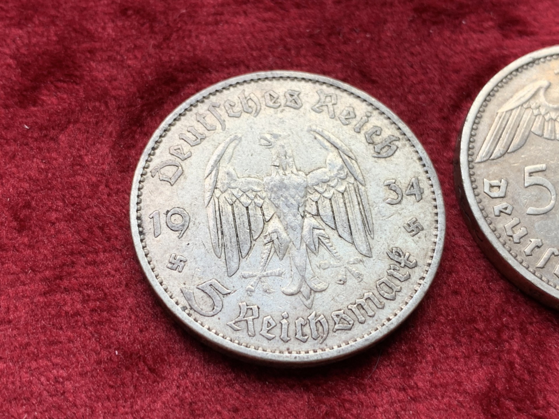 《竞宝斋》第109场-周日，周一 ，周四3场连拍（全场包邮） 两枚银币一起 德国 1936年 5马克 银币；德国 1934年 教堂  银币