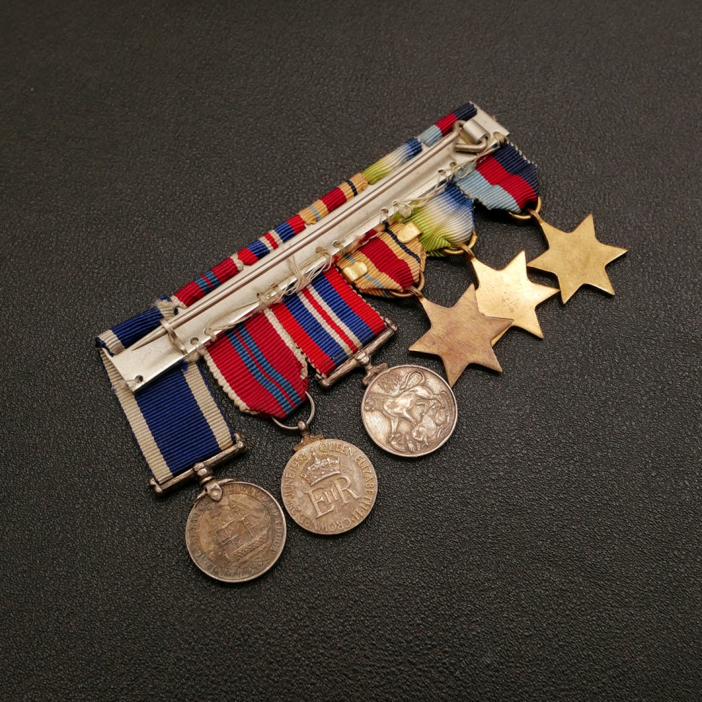 勋章奖章交易所10月29日群拍 英国二战/女王登基/海军长期服役迷你奖章联排