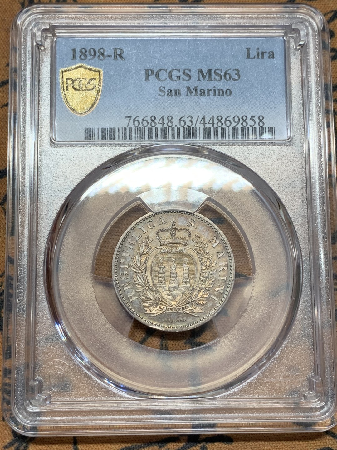 《竞宝斋》第109场-周日，周一 ，周四3场连拍（全场包邮） PCGS MS63 圣马力诺1898年城堡1里拉银币双面五彩光