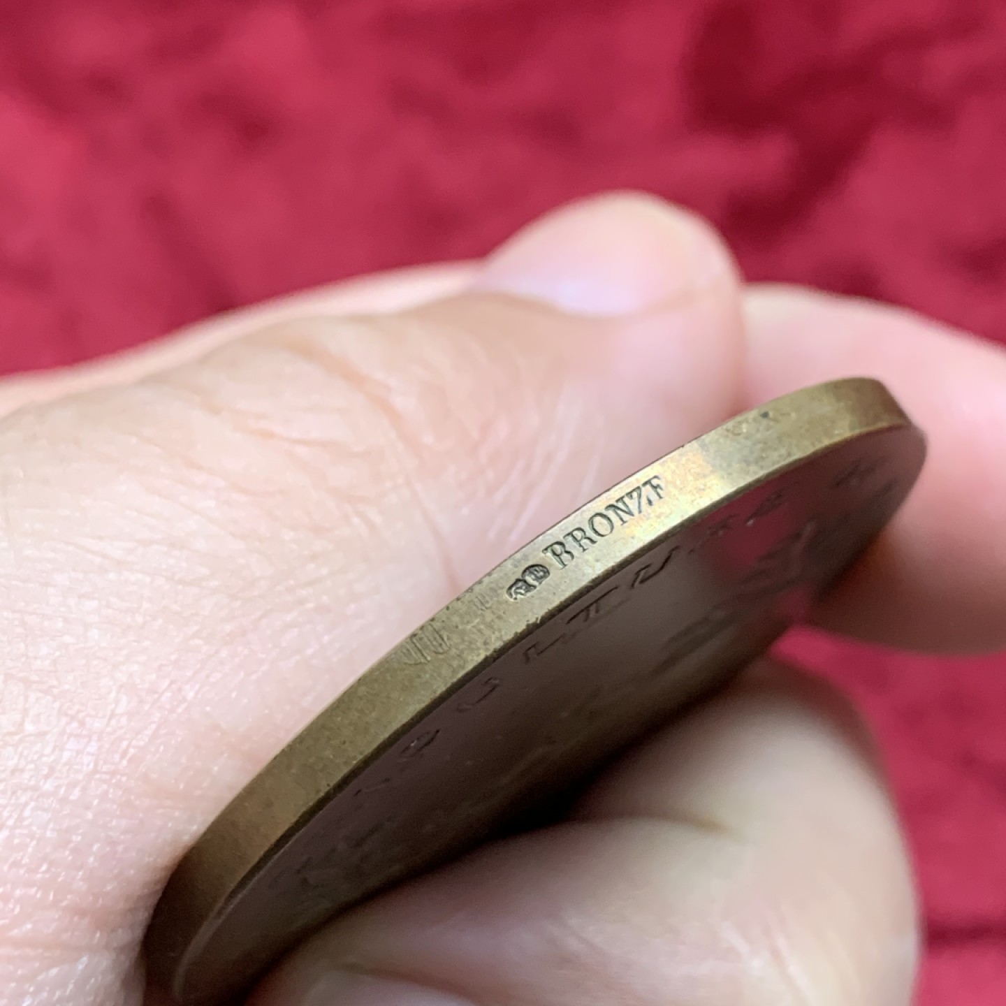 《竞宝斋》第109场-周日，周一 ，周四3场连拍（全场包邮） 法国 1880-1898 海马盔 戎装女神铜章 35.4克 41.6mm 丰饶角边铭 铜标