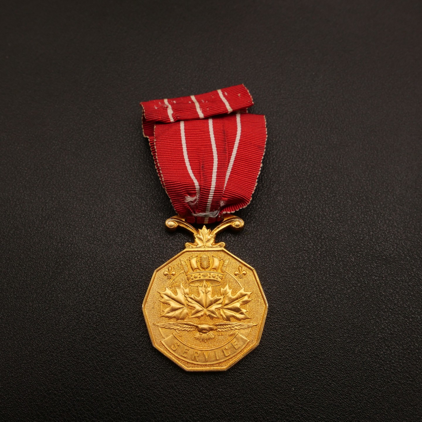 勋章奖章交易所10月29日群拍 加拿大武装力量奖章（授予奥伯格）