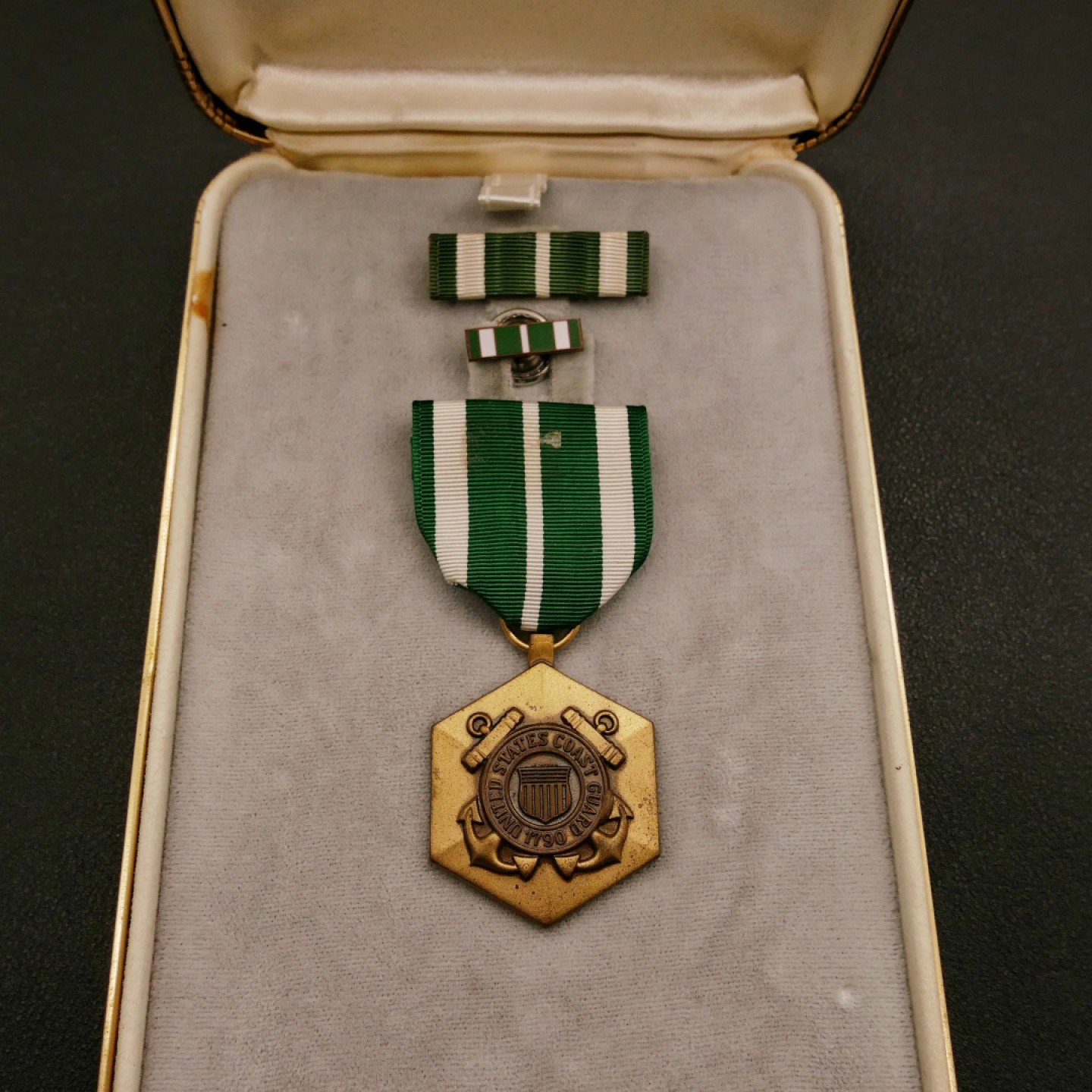 勋章奖章交易所10月29日群拍 美国海岸警卫队嘉奖奖章