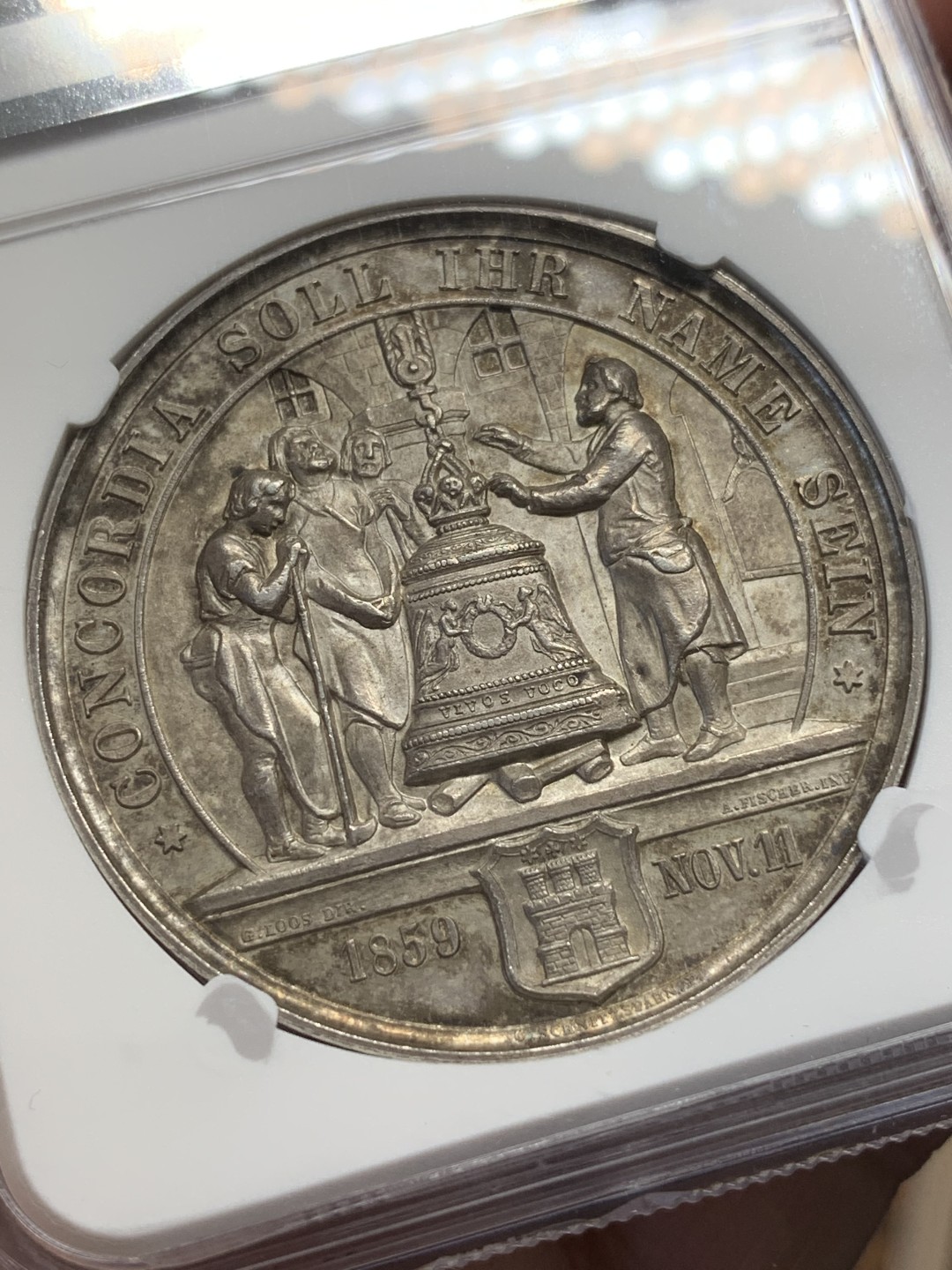 《竞宝斋》第109场-周日，周一 ，周四3场连拍（全场包邮） NGC MS63德国1859年伟大诗人弗里德里希·冯·席勒诞辰100周年纪念大银章 背面为席勒诗歌《死亡格洛克》场景和汉堡盾徽41MM 30G