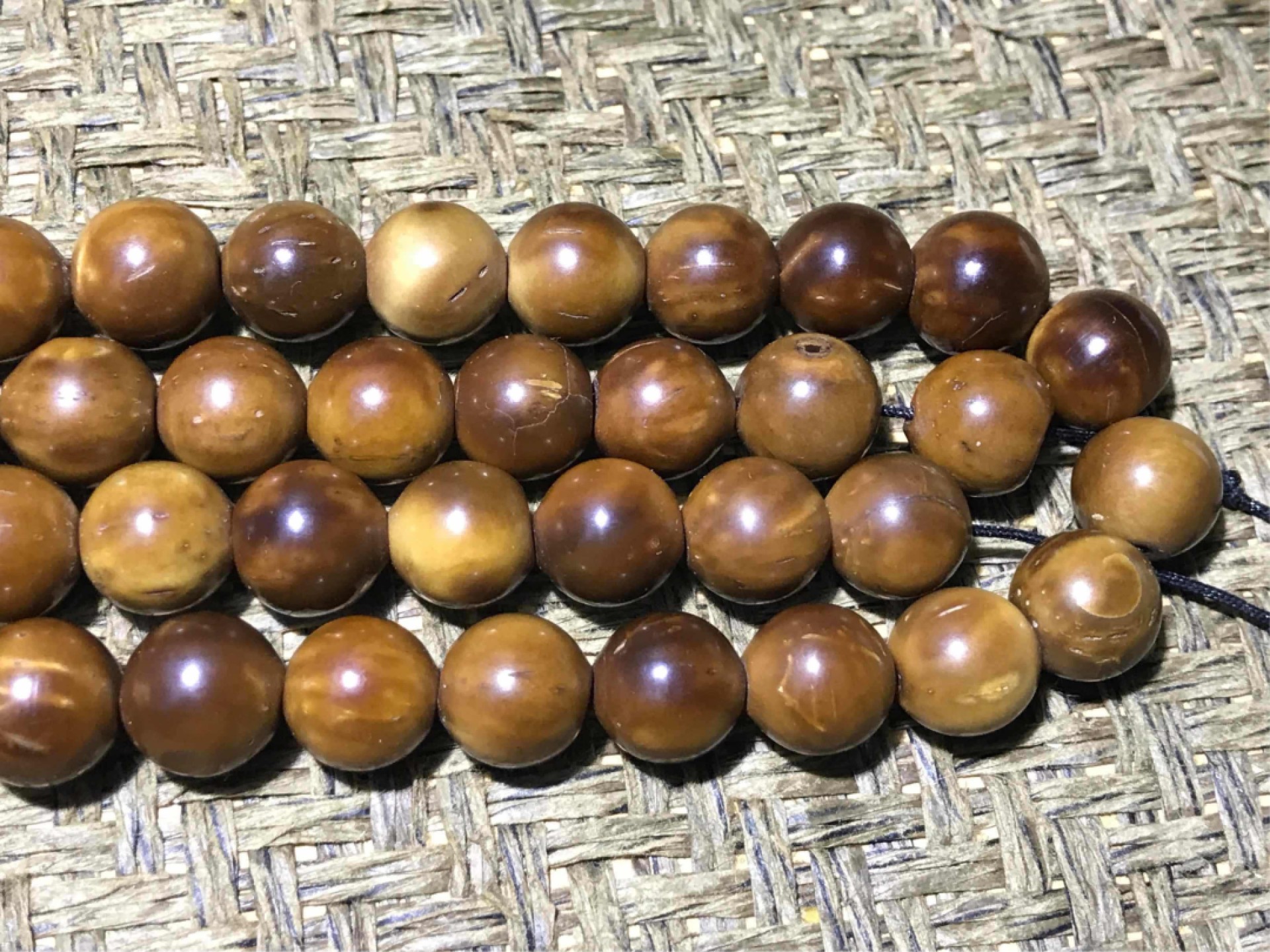 天然库克10mm108手串一条！