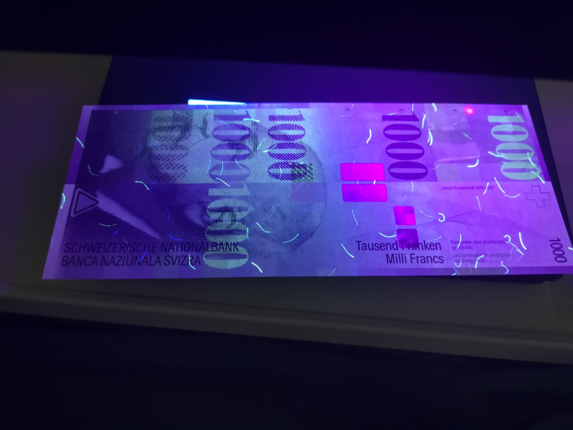 《外钞收藏家》第二百一十一期（欧洲四国精品专场） 瑞士1996年1000 法郎	P-74 全新UNC