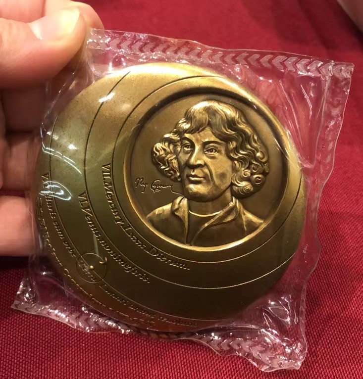 祝新年快乐，新艺术麦朵尔拍卖 哥白尼