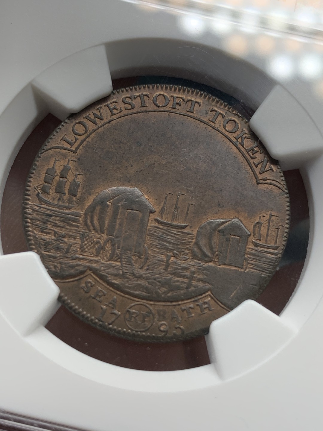 《竞宝斋》第109场-周日，周一 ，周四3场连拍（全场包邮） NGC MS64BN 英国 1795年 洛斯托夫 港口景观 1/2便士 代币 非常少见的双面景观 高分好状态