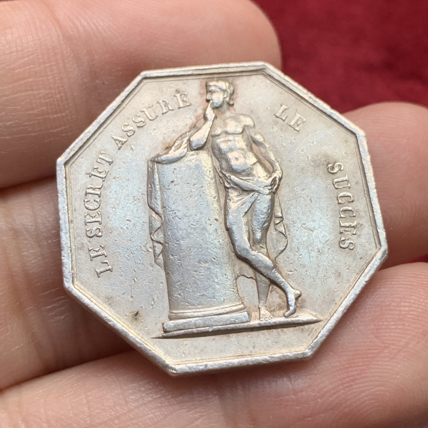 《竞宝斋》第109场-周日，周一 ，周四3场连拍（全场包邮） 法国 19世纪早期 八角银质代币 jeton，双面人像少见，早期无边铭 12.6克 对角32.4mm