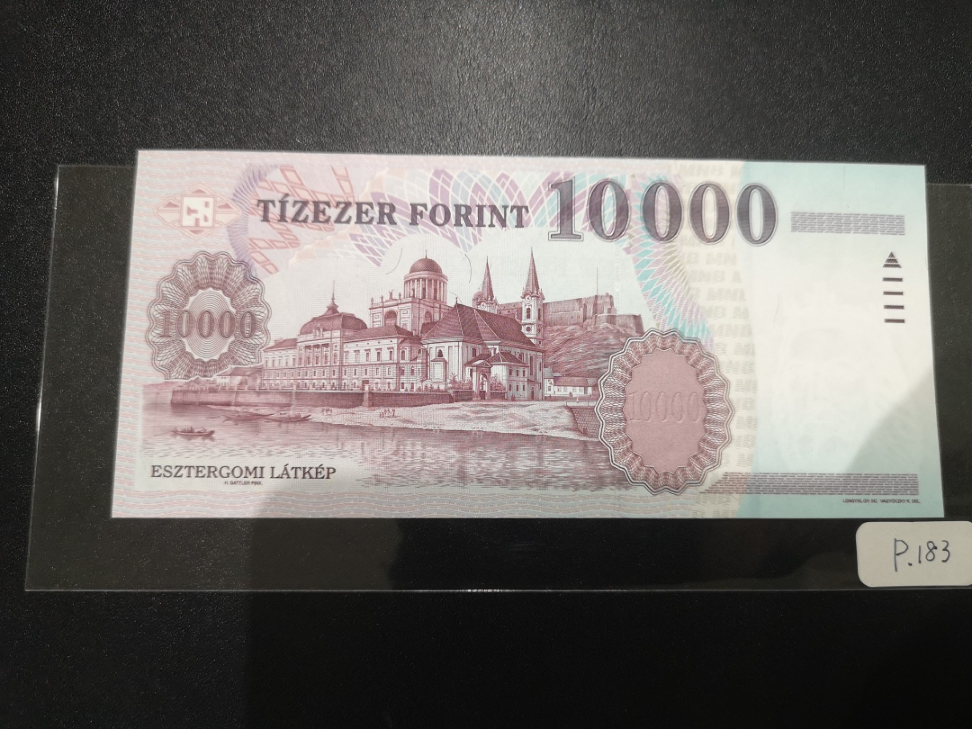 《外钞收藏家》第二百一十一期（欧洲四国精品专场） 匈牙利1997年10000 福林	P-183	新国徽第二套 全新UNC