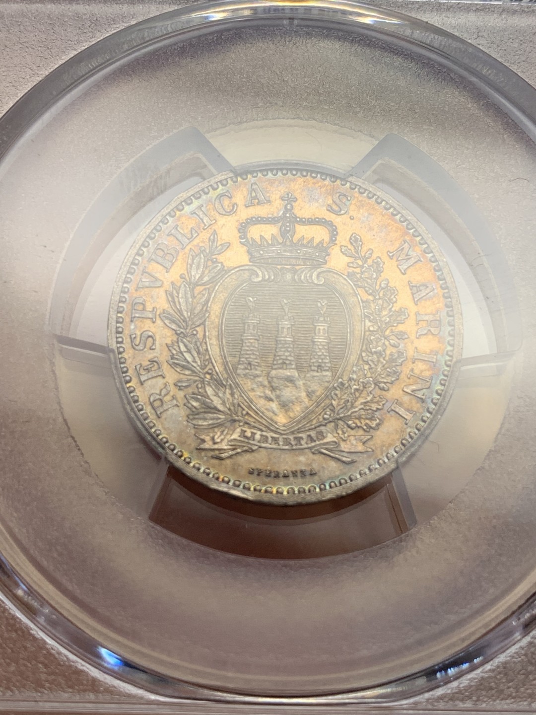 《竞宝斋》第109场-周日，周一 ，周四3场连拍（全场包邮） PCGS MS63 圣马力诺1898年城堡1里拉银币双面五彩光