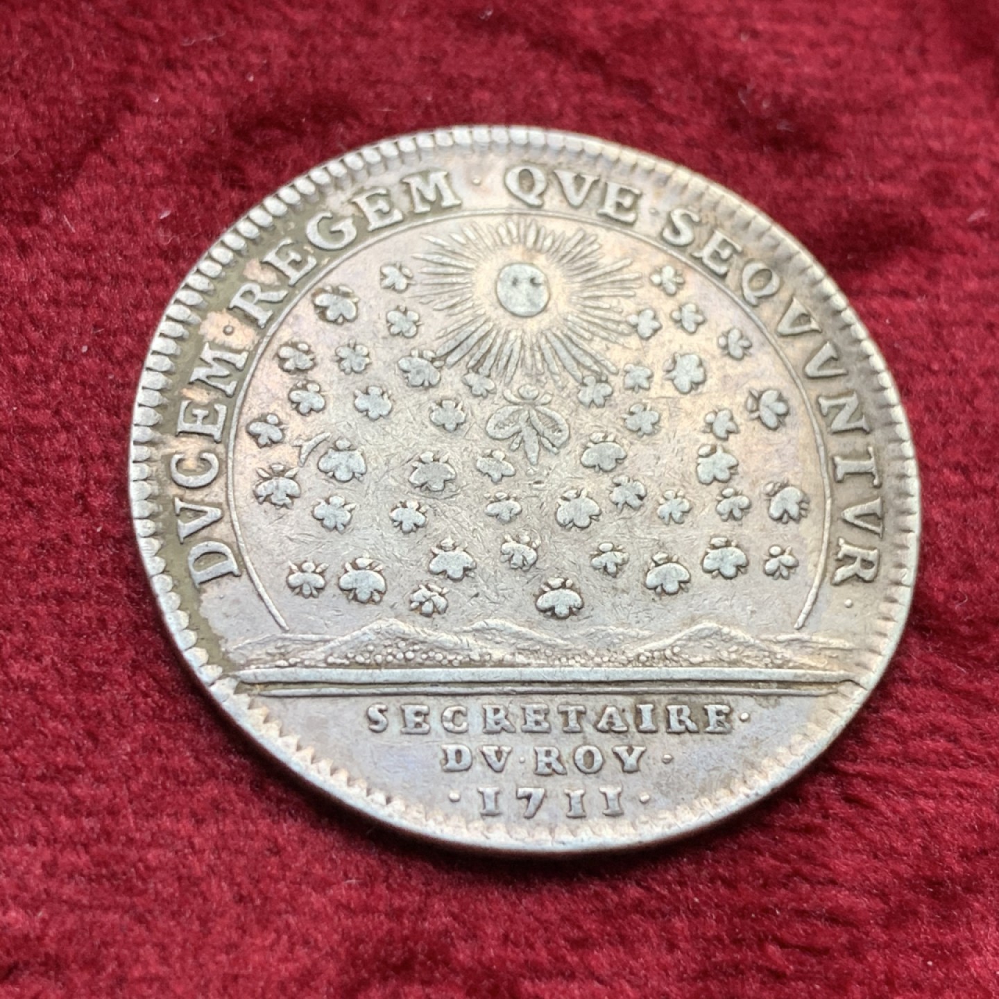 《竞宝斋》第109场-周日，周一 ，周四3场连拍（全场包邮） 1711年法国路易十四国王秘书银制代币  重量：7.7g  直径：30.5mm