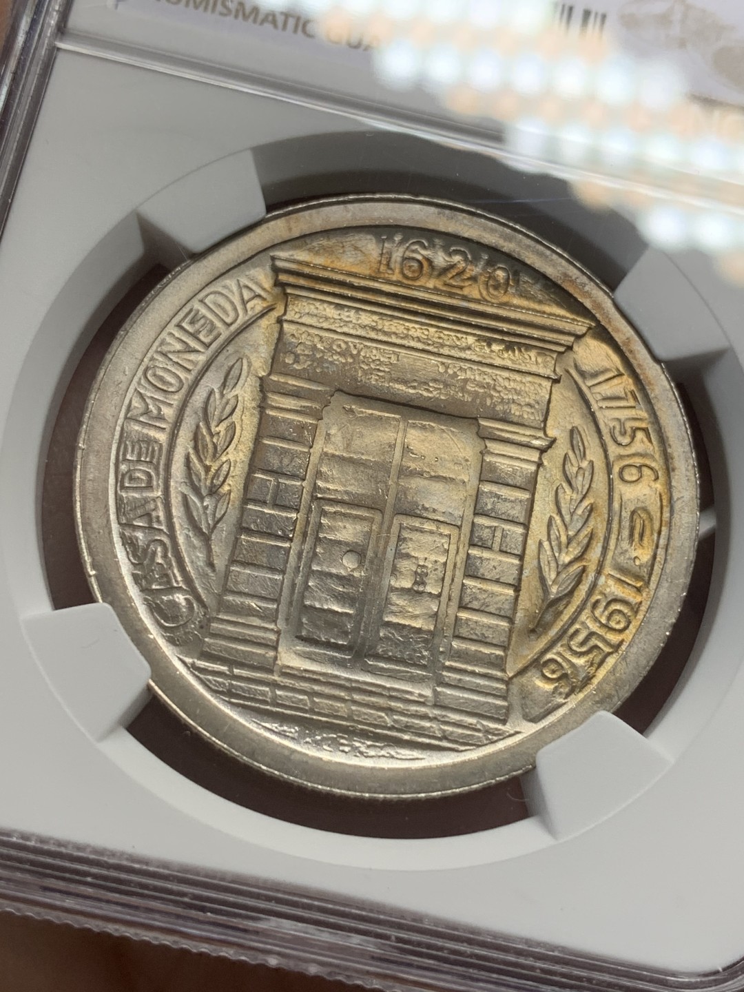 《竞宝斋》第109场-周日，周一 ，周四3场连拍（全场包邮） NGC-MS65 哥伦比亚1956年 波帕扬造币厂纪念 1比索大银币 稀少品种 顶级好品