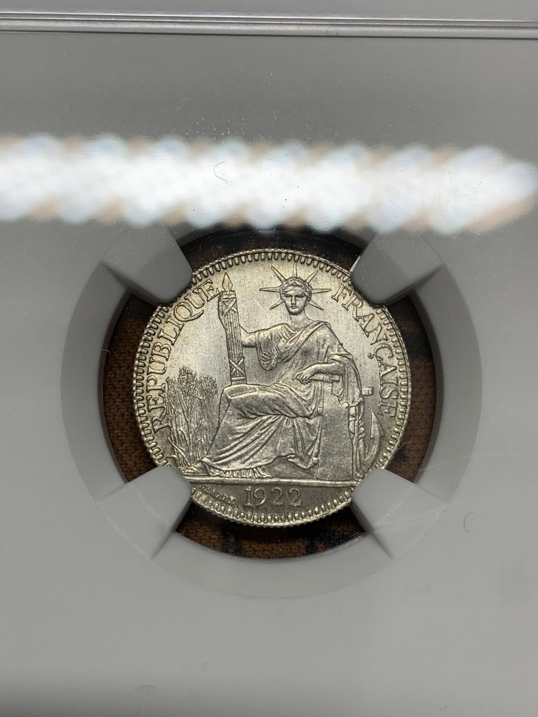 《竞宝斋》第109场-周日，周一 ，周四3场连拍（全场包邮） NGC MS62  法属印度支那1922年10分银币  相对少见年份