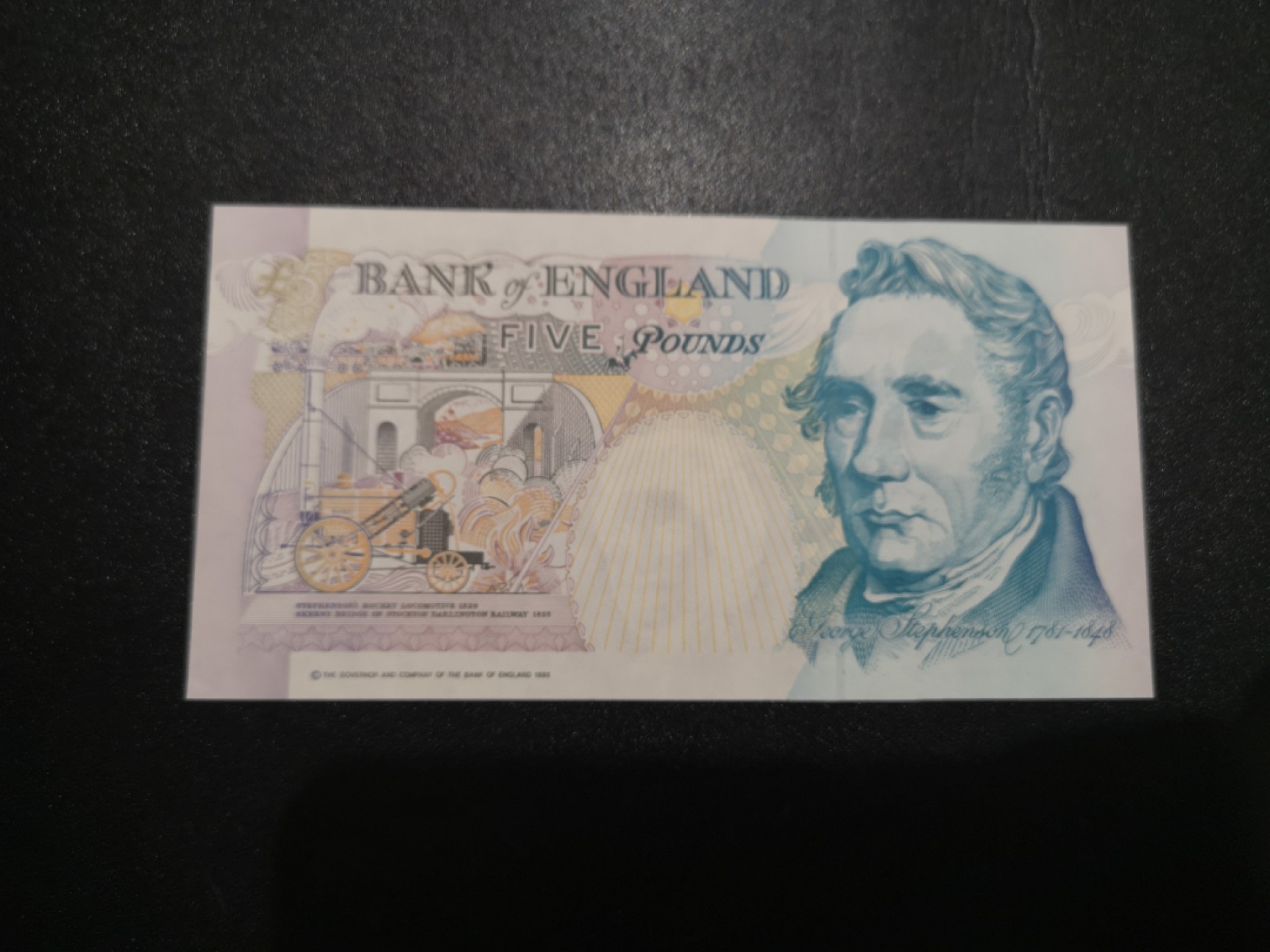 《外钞收藏家》第二百一十二期 英国E序列5镑 全新UNC