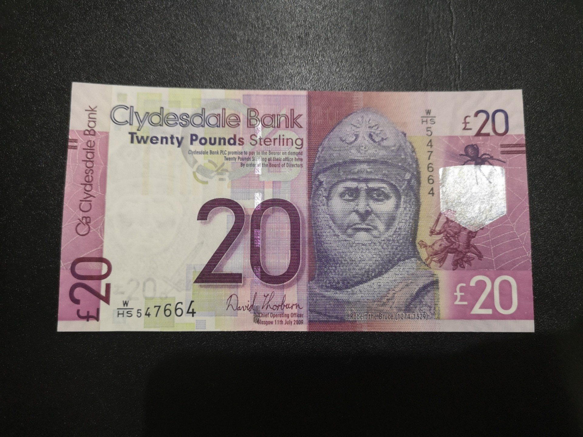 《外钞收藏家》第二百一十二期 苏格兰克莱斯戴尔银行20镑 首发冠 AU品相