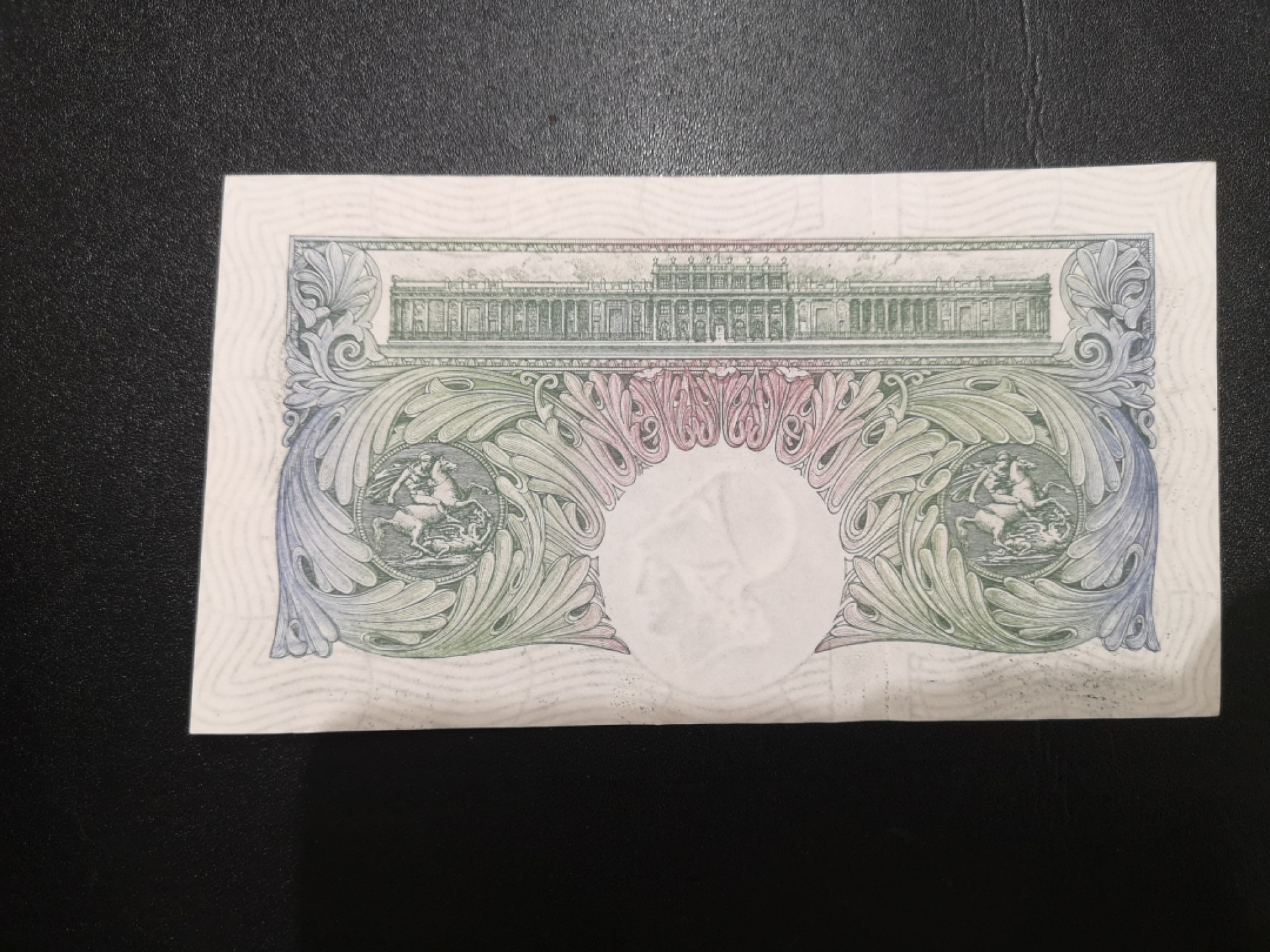 《外钞收藏家》第二百一十二期 英国A序列1镑 全新 有一个荧光瑕疵