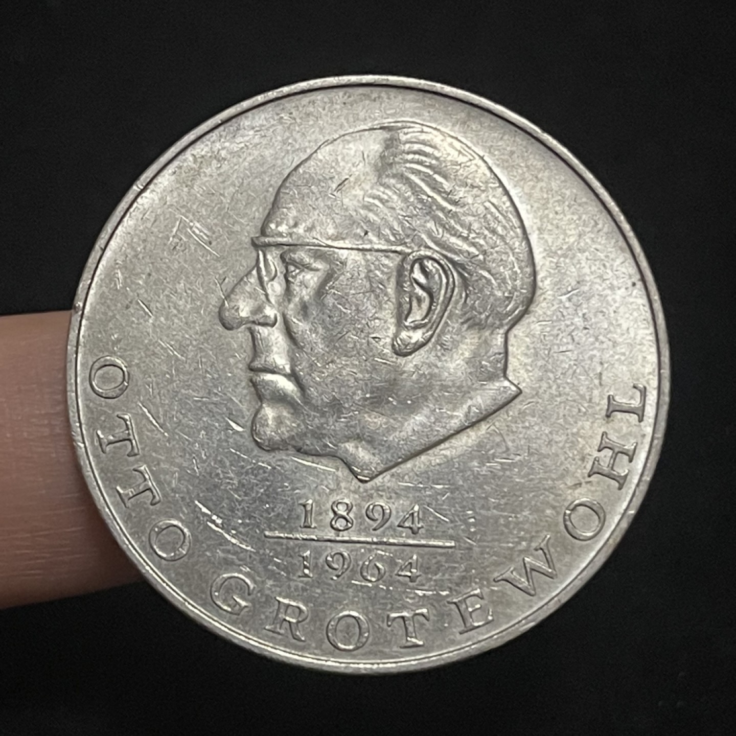 外国硬币0元起拍（17） 东德1973年20马克纪念镍币奥托·格罗提渥