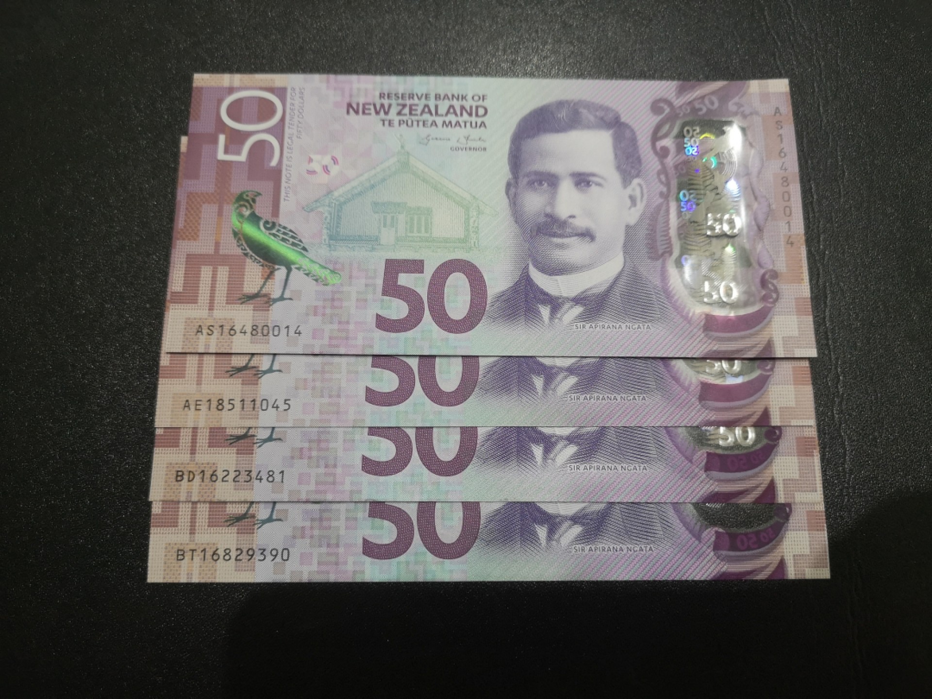 《外钞收藏家》第二百一十二期 新西兰最新版50元 4张一起 全新UNC