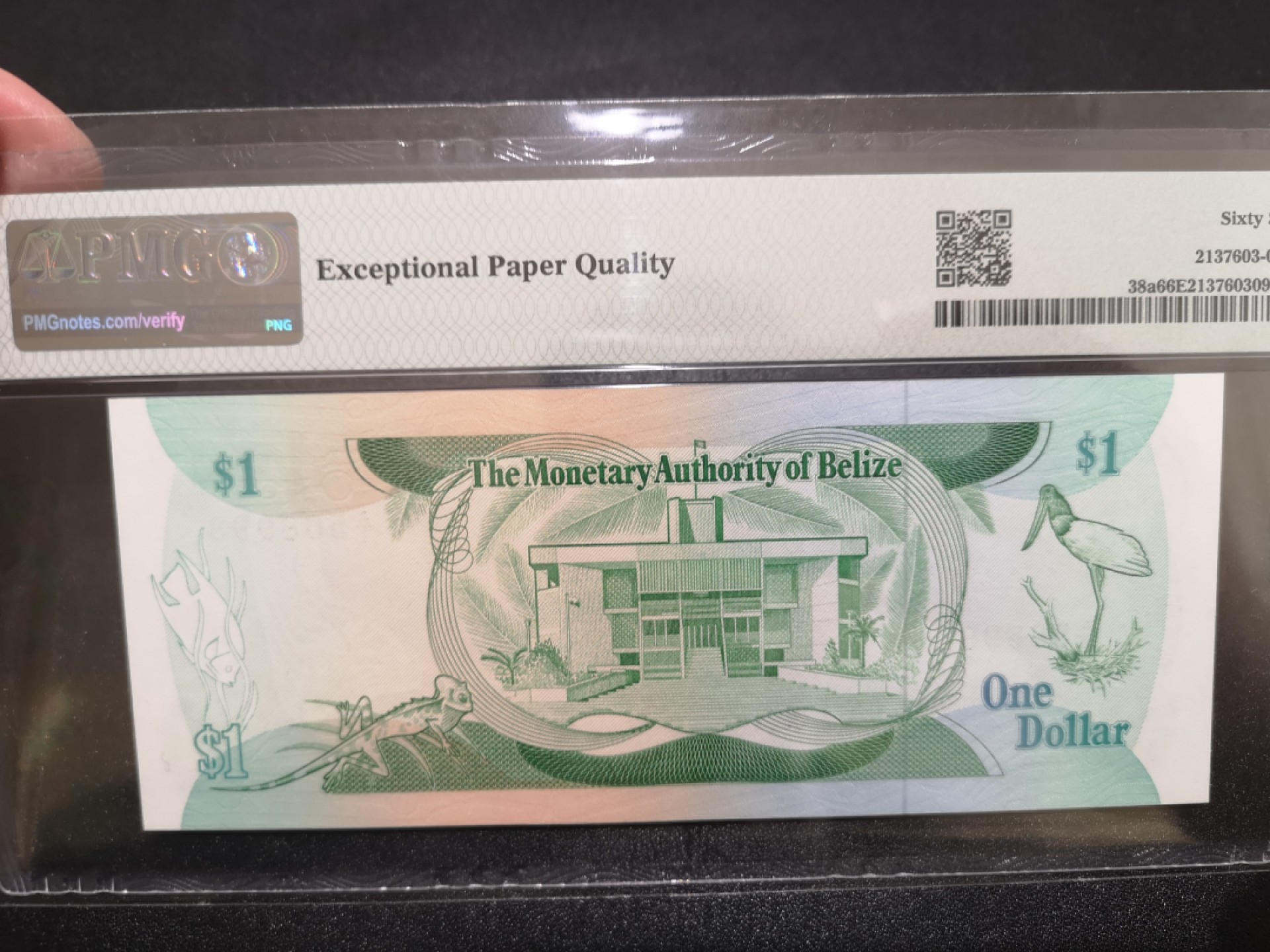 《外钞收藏家》第二百一十二期 1980年伯利兹1刀 PMG66 A/1冠 无47