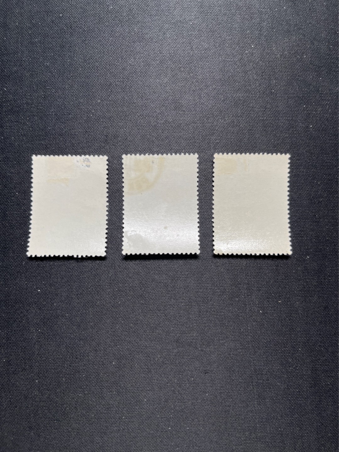 洪涛臻品 精选邮票限时拍卖第六十五期 特60金丝猴盖全 原胶上品贴印  一枚非常轻微胶干