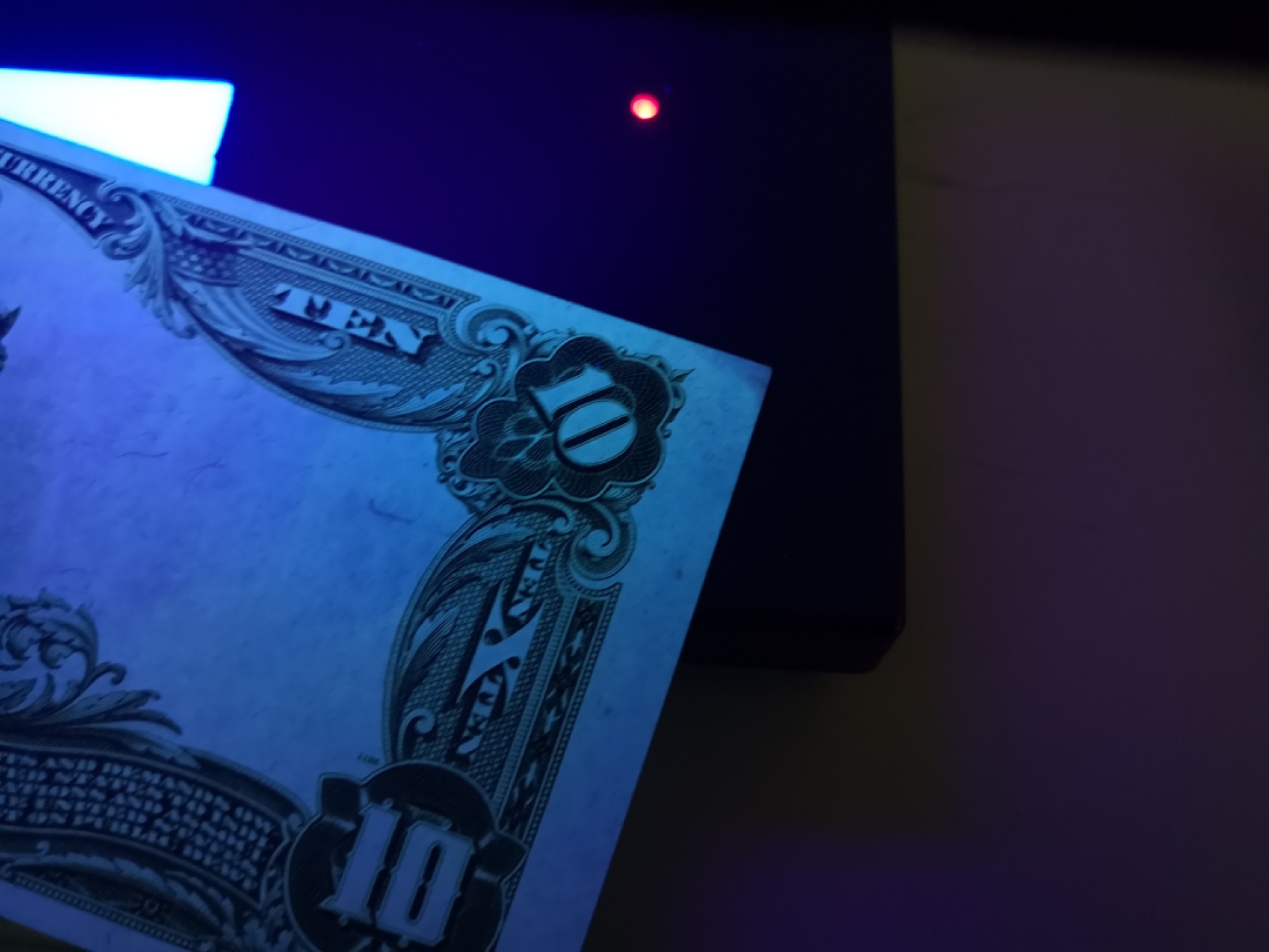 《外钞收藏家》第二百一十二期 1902年美国10美元 老版大票幅 近全新 角如图瑕疵