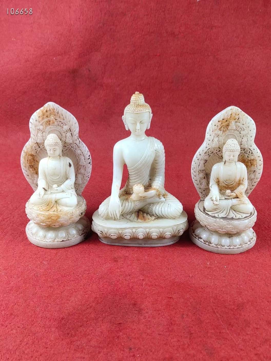 和田玉雕，精美玉佛像3个一套，个个造型独特，沁色自然，品桐如图，非常难得