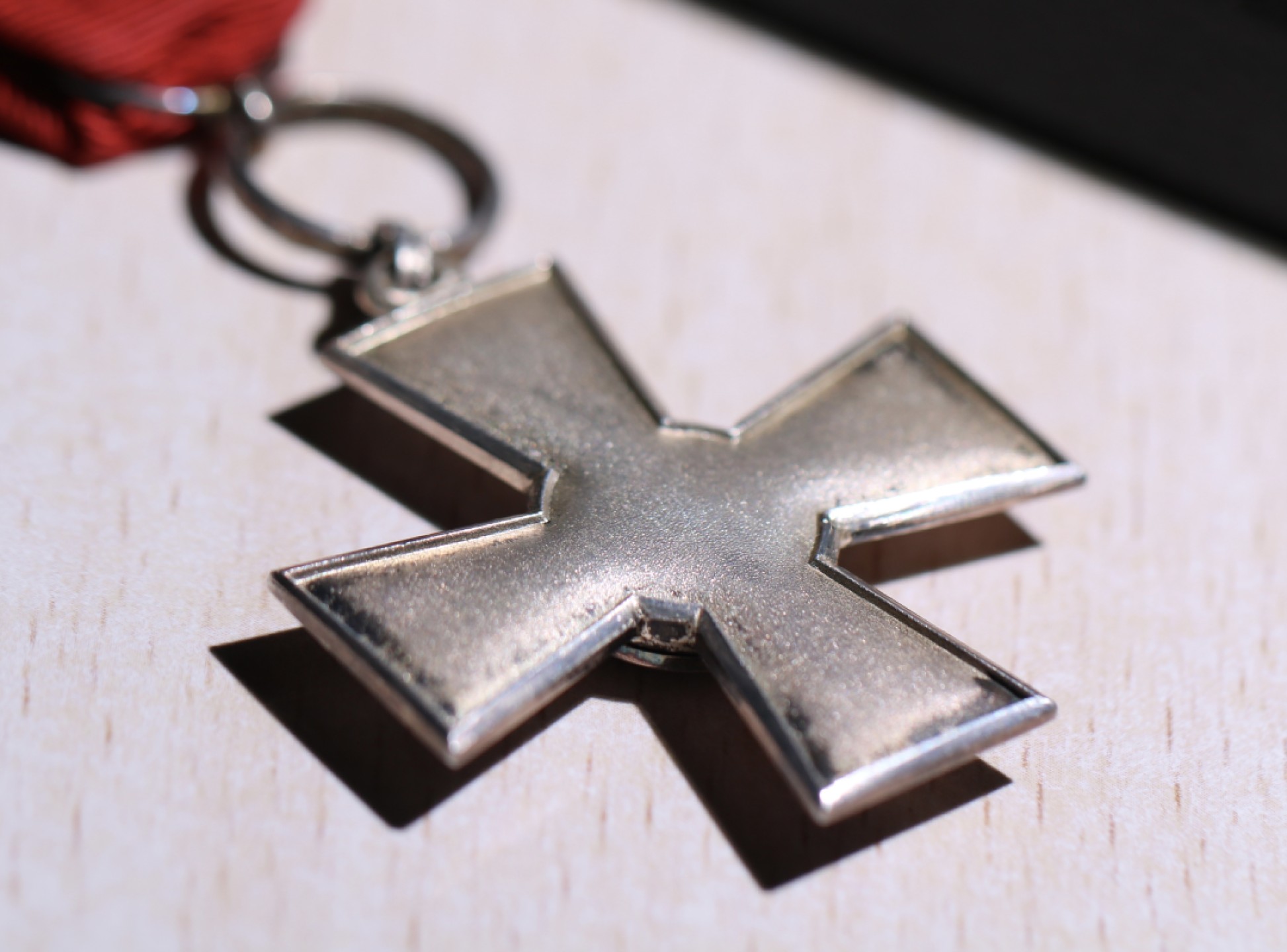 大猫徽章拍卖第206期 芬兰雄狮十字勋章 骑士级 银质带银戳原盒