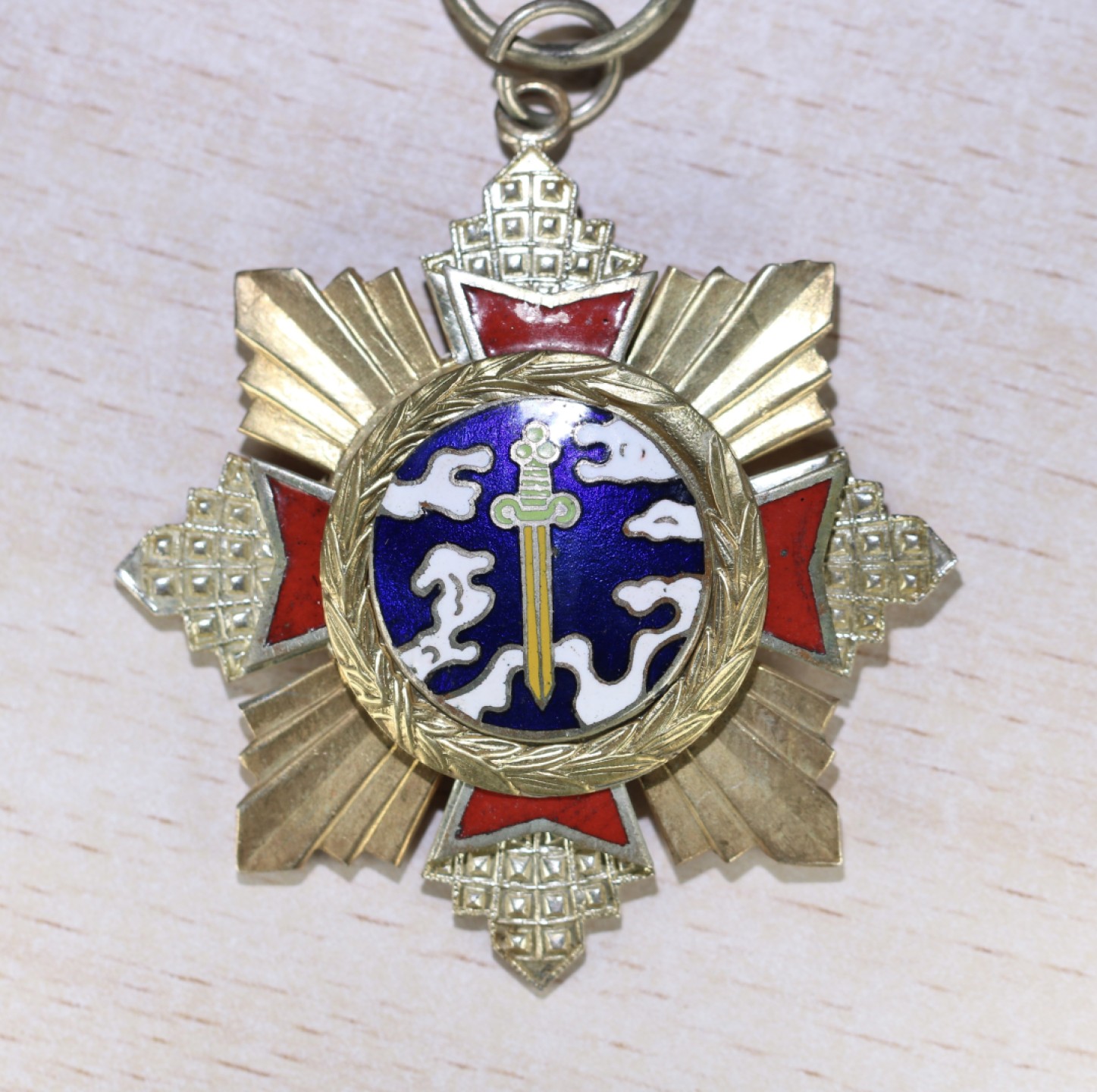 大猫徽章拍卖第206期 国府退台资深士兵荣誉奖章