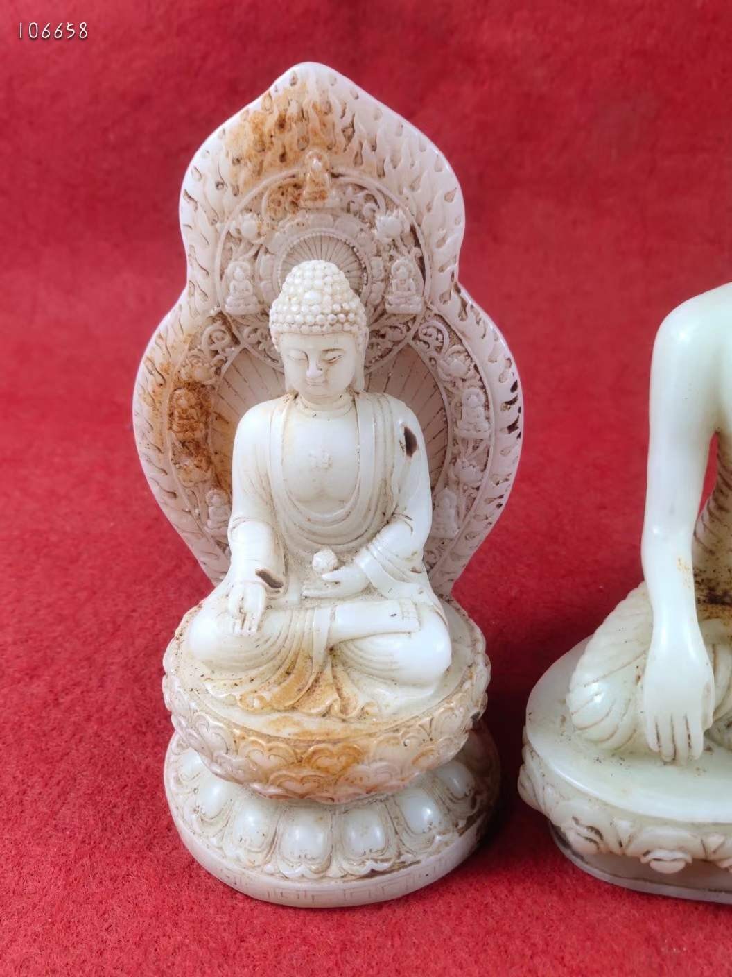 和田玉雕，精美玉佛像3个一套，个个造型独特，沁色自然，品桐如图，非常难得