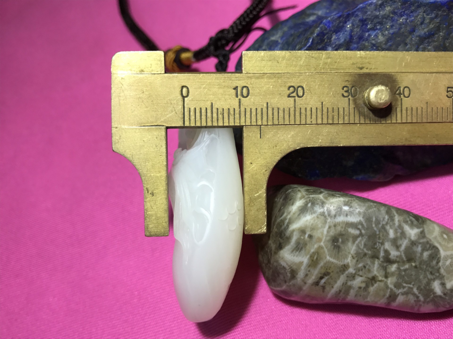 精品高玉化贝化玉雕刻马上封侯大吊坠（把件）一个，