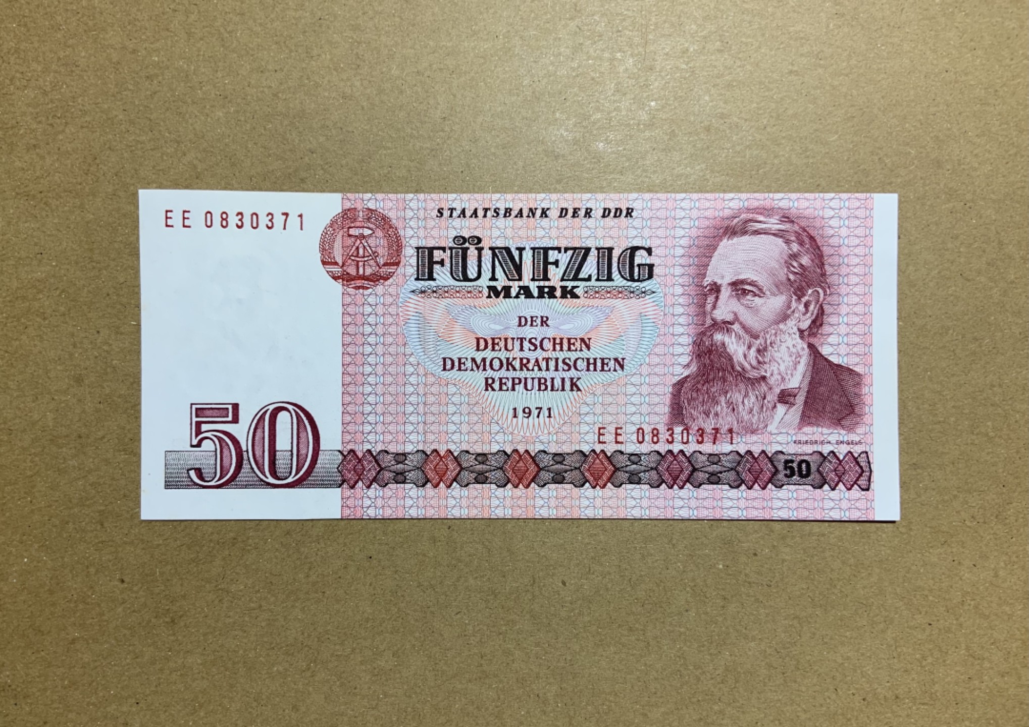 收藏联盟Quantum Auction 第204期拍卖 德国民主共和国1971年50马克 品相全新UNC 革命导师恩格斯