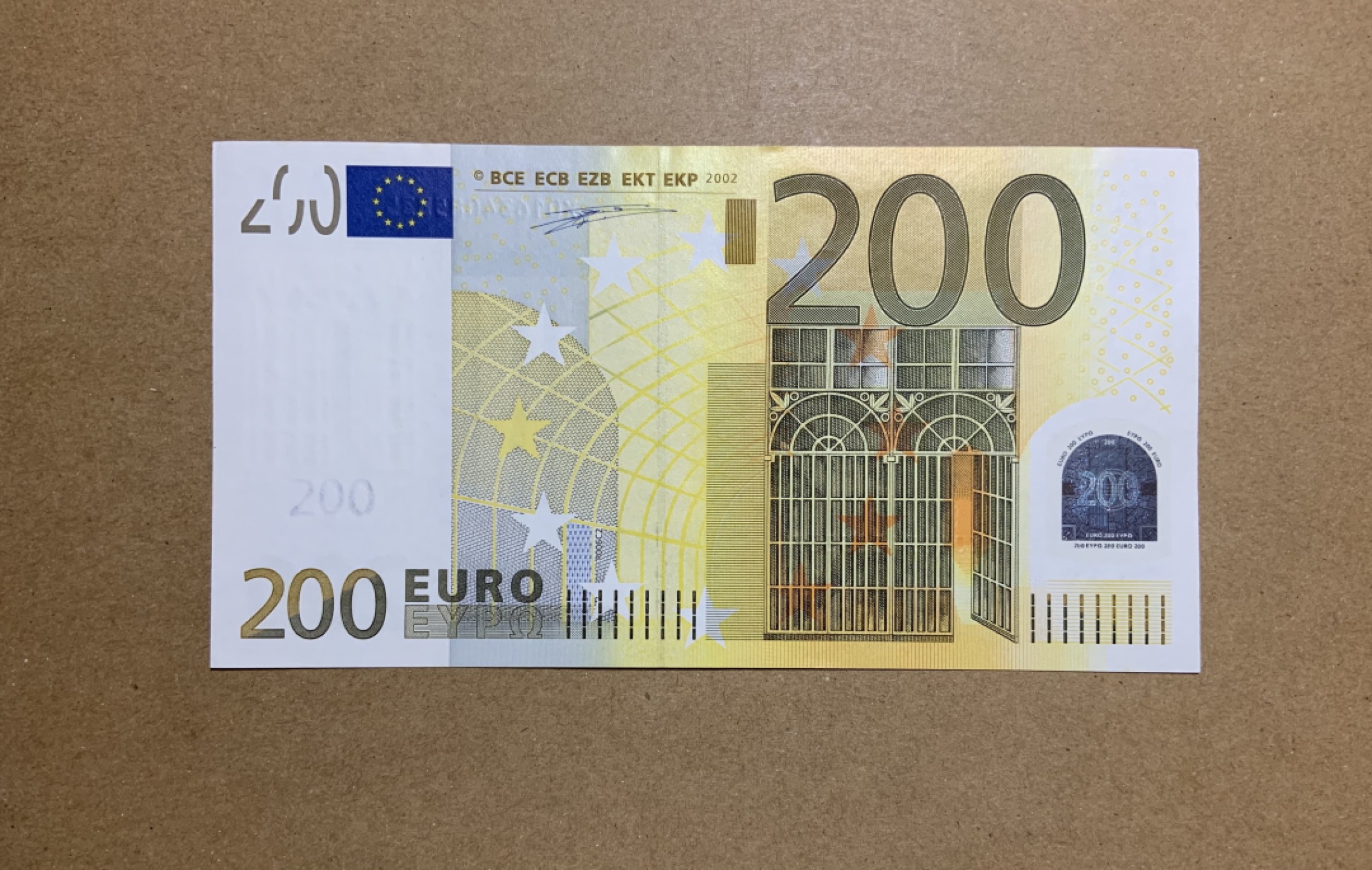 收藏联盟Quantum Auction 第202期拍卖 欧盟国家德国2002年200欧元 品相UNC- 第一签 边缘轻微荧光