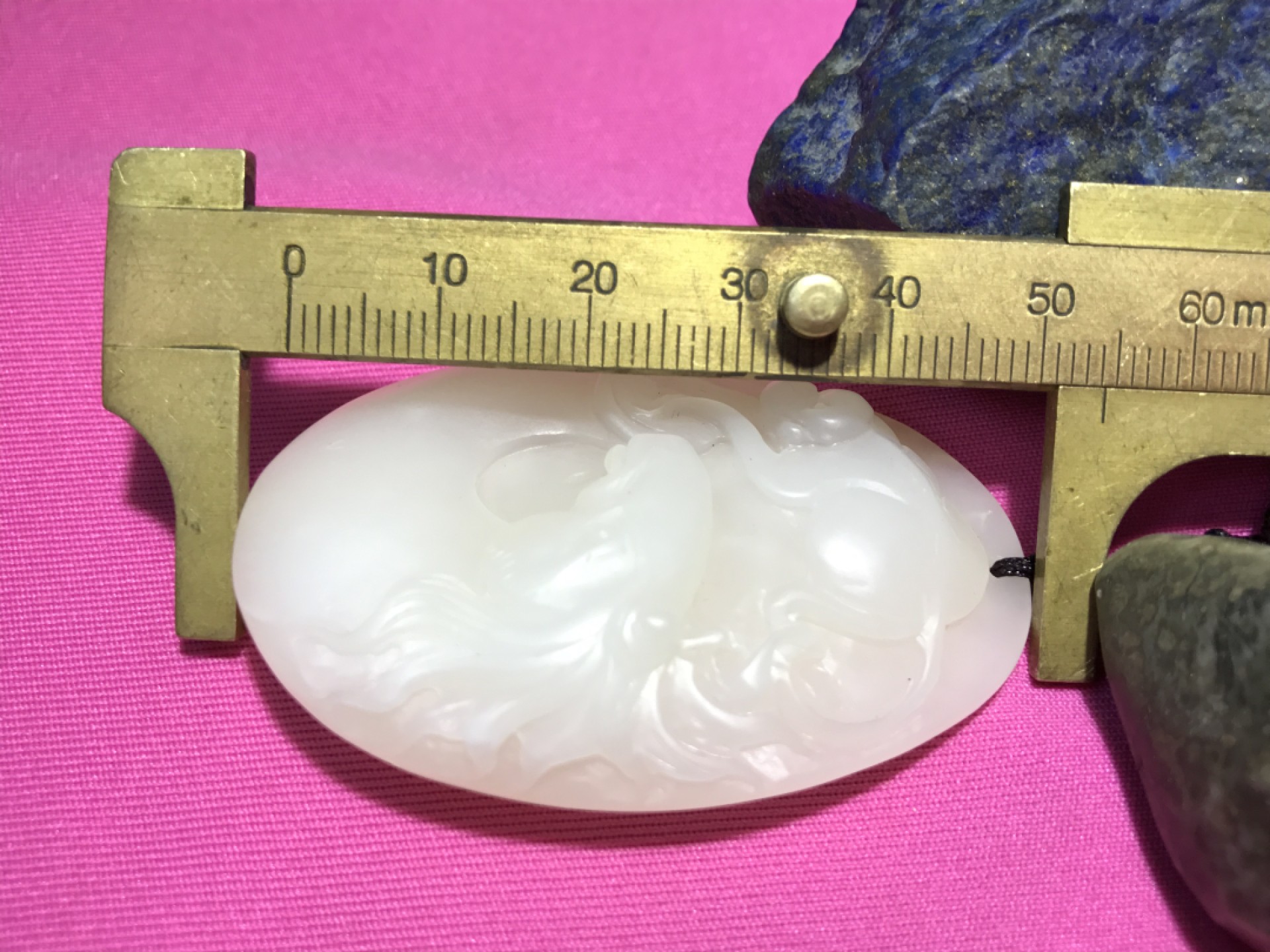 精品高玉化贝化玉雕刻马上封侯大吊坠（把件）一个，