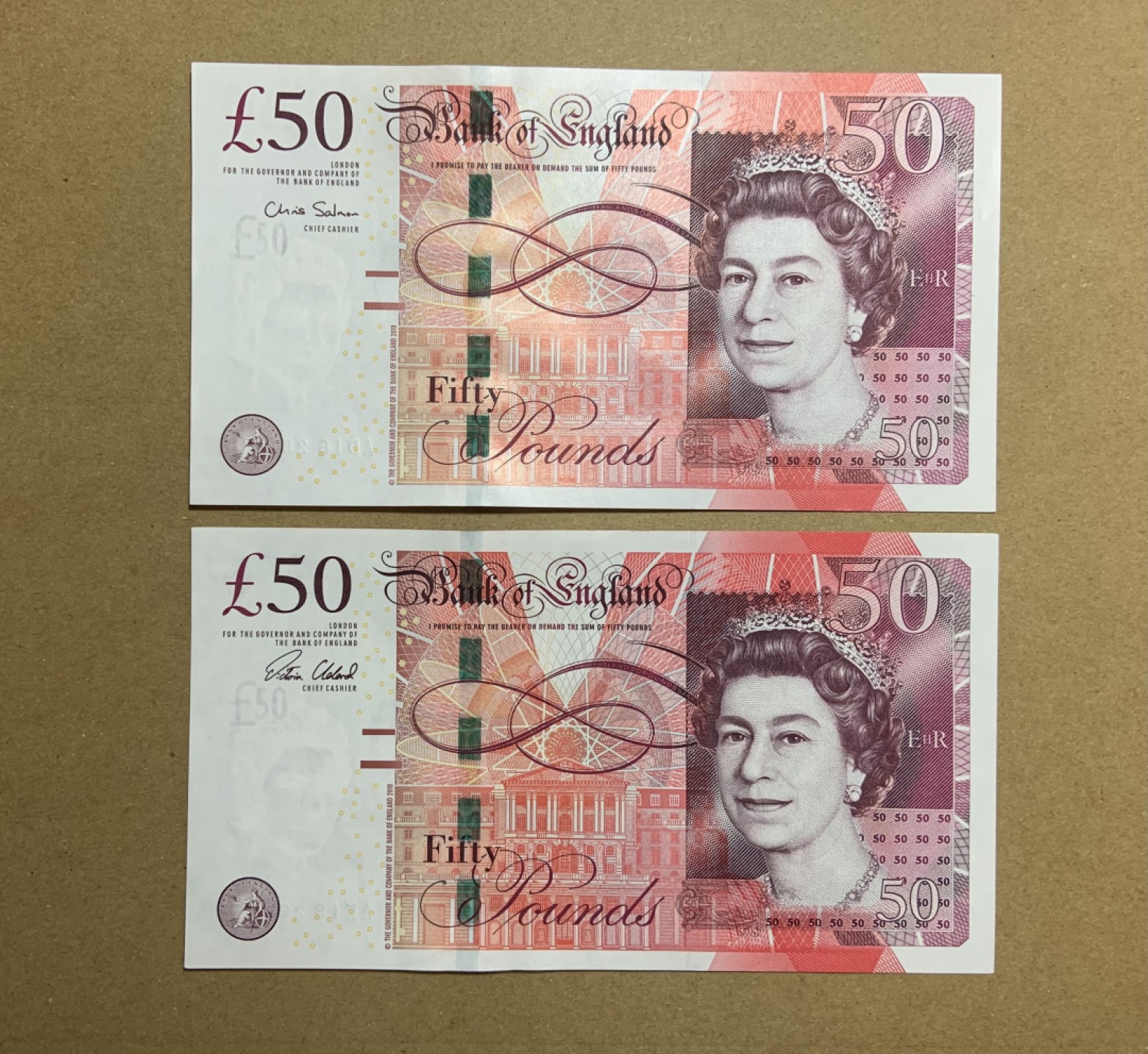 收藏联盟Quantum Auction 第202期拍卖 英国2010年版50英镑两张 品相全新UNC 不同签名各一张