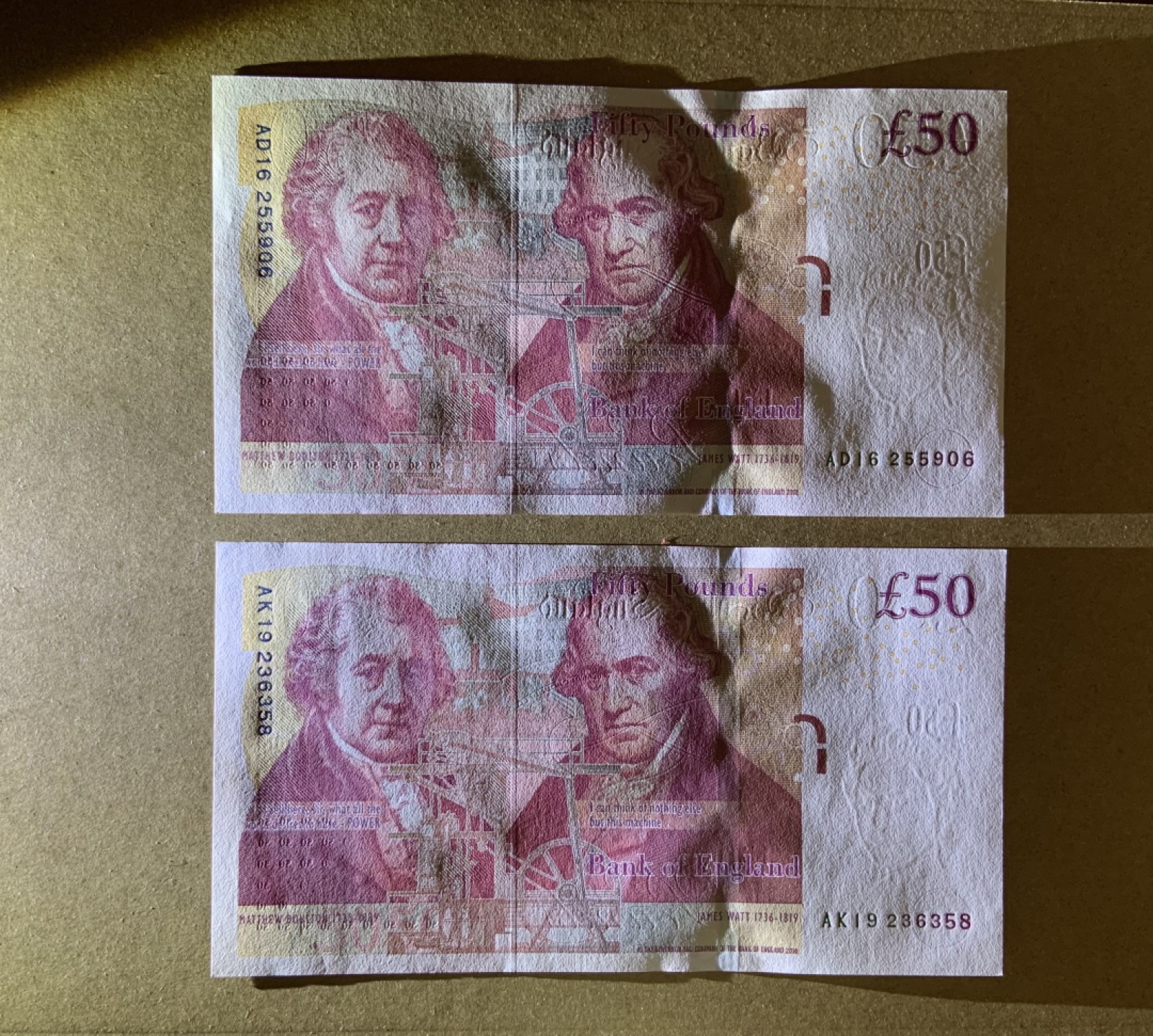 收藏联盟Quantum Auction 第202期拍卖 英国2010年版50英镑两张 品相全新UNC 不同签名各一张