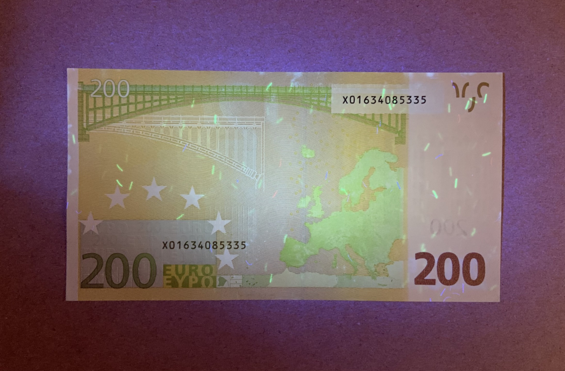 收藏联盟Quantum Auction 第202期拍卖 欧盟国家德国2002年200欧元 品相UNC- 第一签 边缘轻微荧光