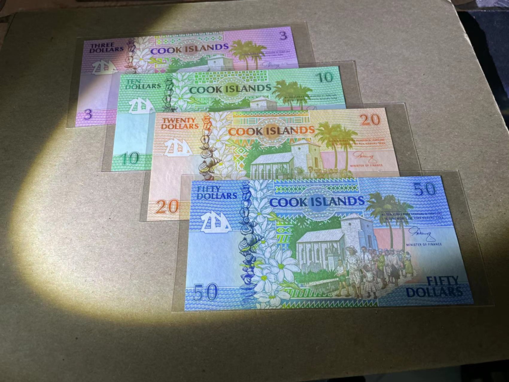 【Blue Auction】✨世界纸币精拍第243期——小双十一专场  【一组4张 均AAA首发冠】库克群岛 3-10-20-50元 全新UNC