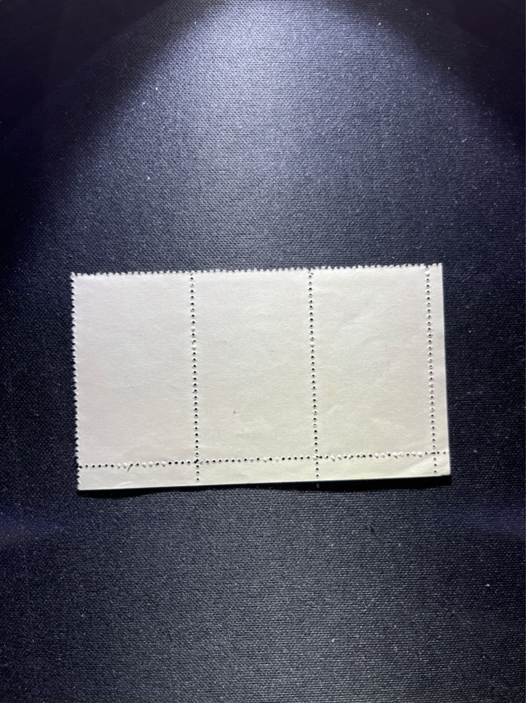 洪涛臻品 精选邮票限时拍卖第六十八期 特54儿童 盖销 12-2  ，三连一组，几乎全品，细小瑕疵，非常受欢迎的一组小票，随时售缺，喜欢的老板不要错过