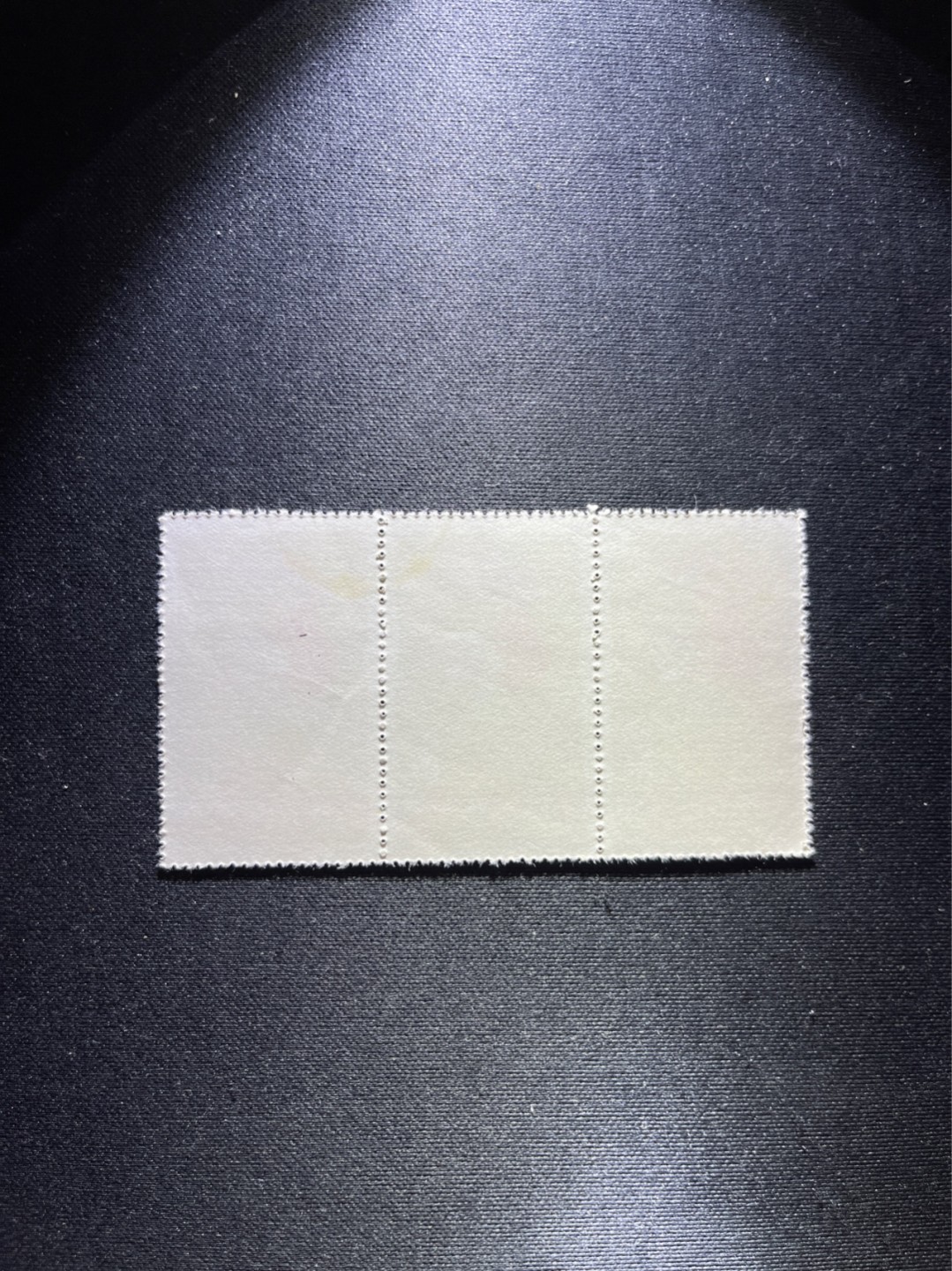 洪涛臻品 精选邮票限时拍卖第六十八期 特54儿童 盖销 12-7 ，三连一组，几乎全品，轻微软印，非常受欢迎的一组小票，随时售缺，喜欢的老板不要错过