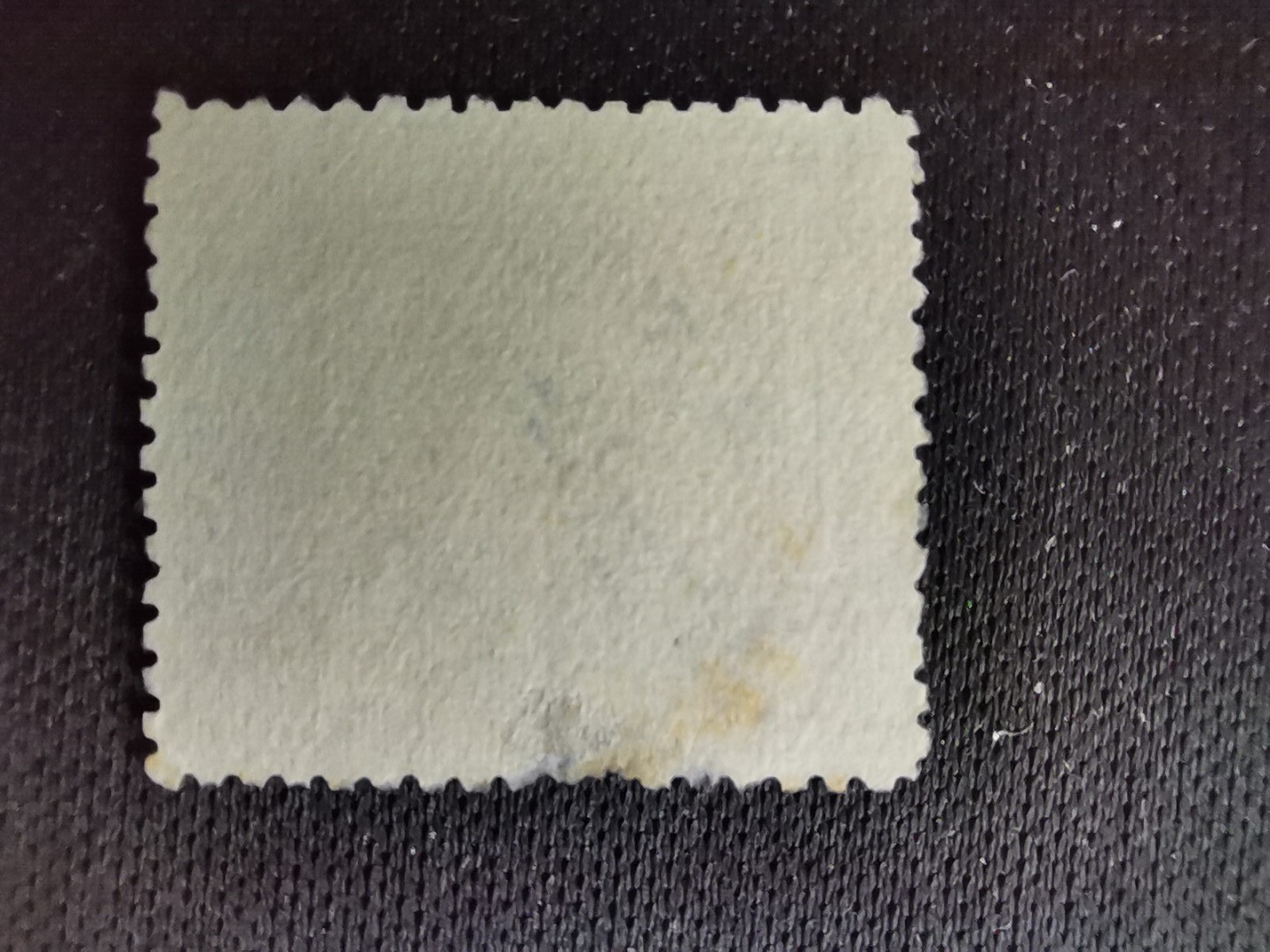 洪涛臻品 精选邮票限时拍卖第六十七期 大清龙票, 1分, 发行过两次, 1898年发行的龙票有太极图水印(又分厚纸与薄纸), 1901-1910发行的龙票无水印, 随手取票未验水印(大多即使有水印也不易肉眼看到,部分薄纸龙票可以肉眼看到水印), 买家可以自行研究捡漏！百年老邮票, 难免有瑕疵, 入手文物级邮票的机会！