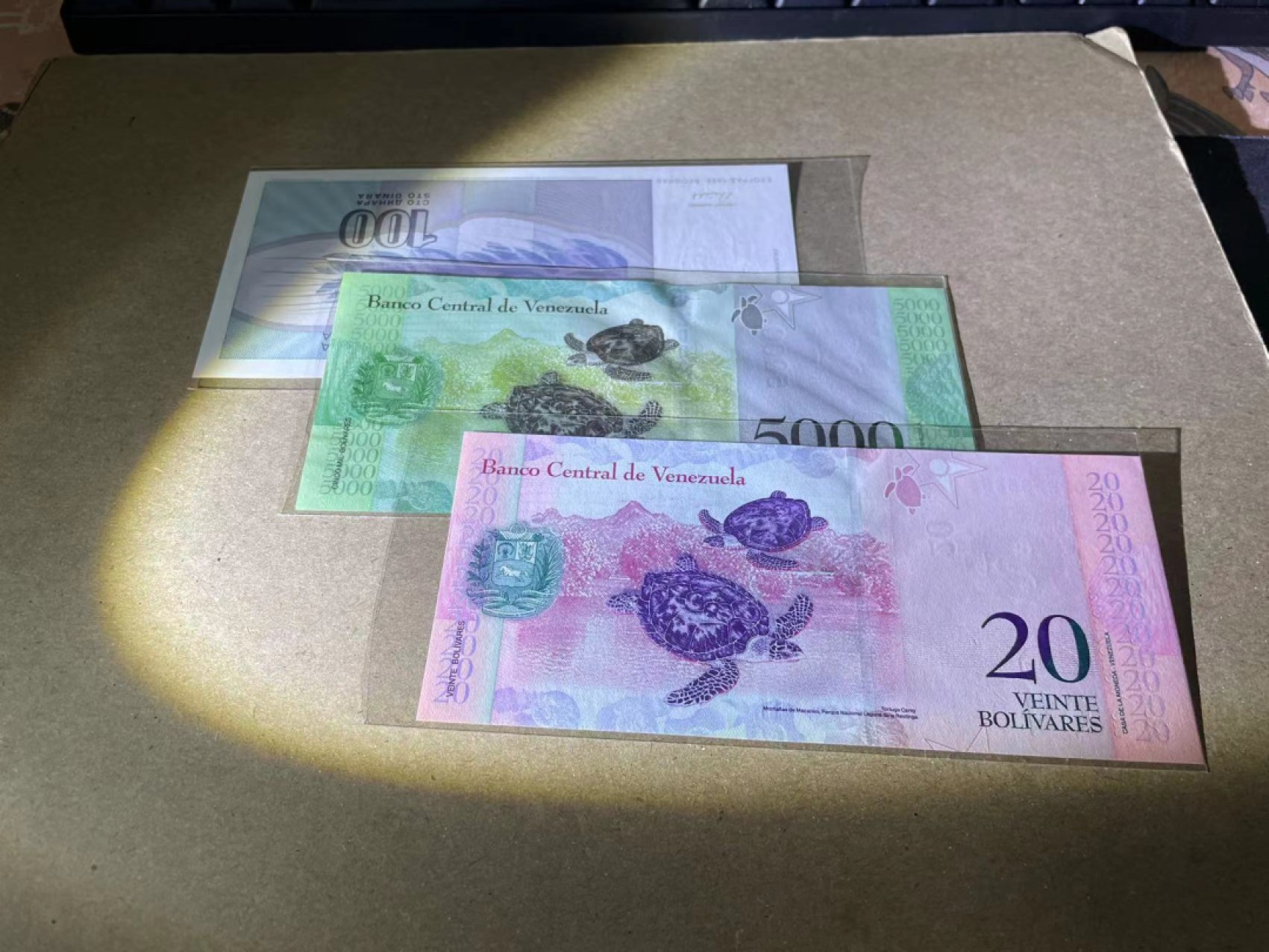 【Blue Auction】✨世界纸币精拍第243期——小双十一专场  【一组12张】多国纸币一组 全新UNC