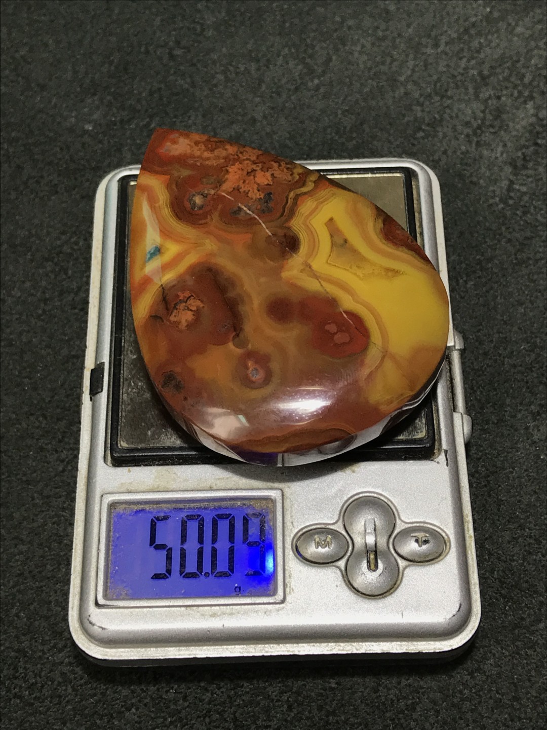 仅此一个，战国红红料草花水滴型把件(吊坠)一个