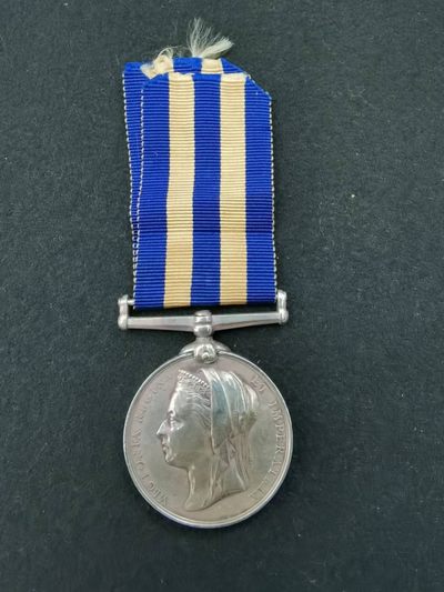 盛世勋华——号角文化勋章专场拍卖第58期  （加群请加微信） - 英国1882年埃及战争奖章 第一版 银制 带刻名 授予英埃战争中 皇家海海鸥号炮舰上的一等水兵劳勒