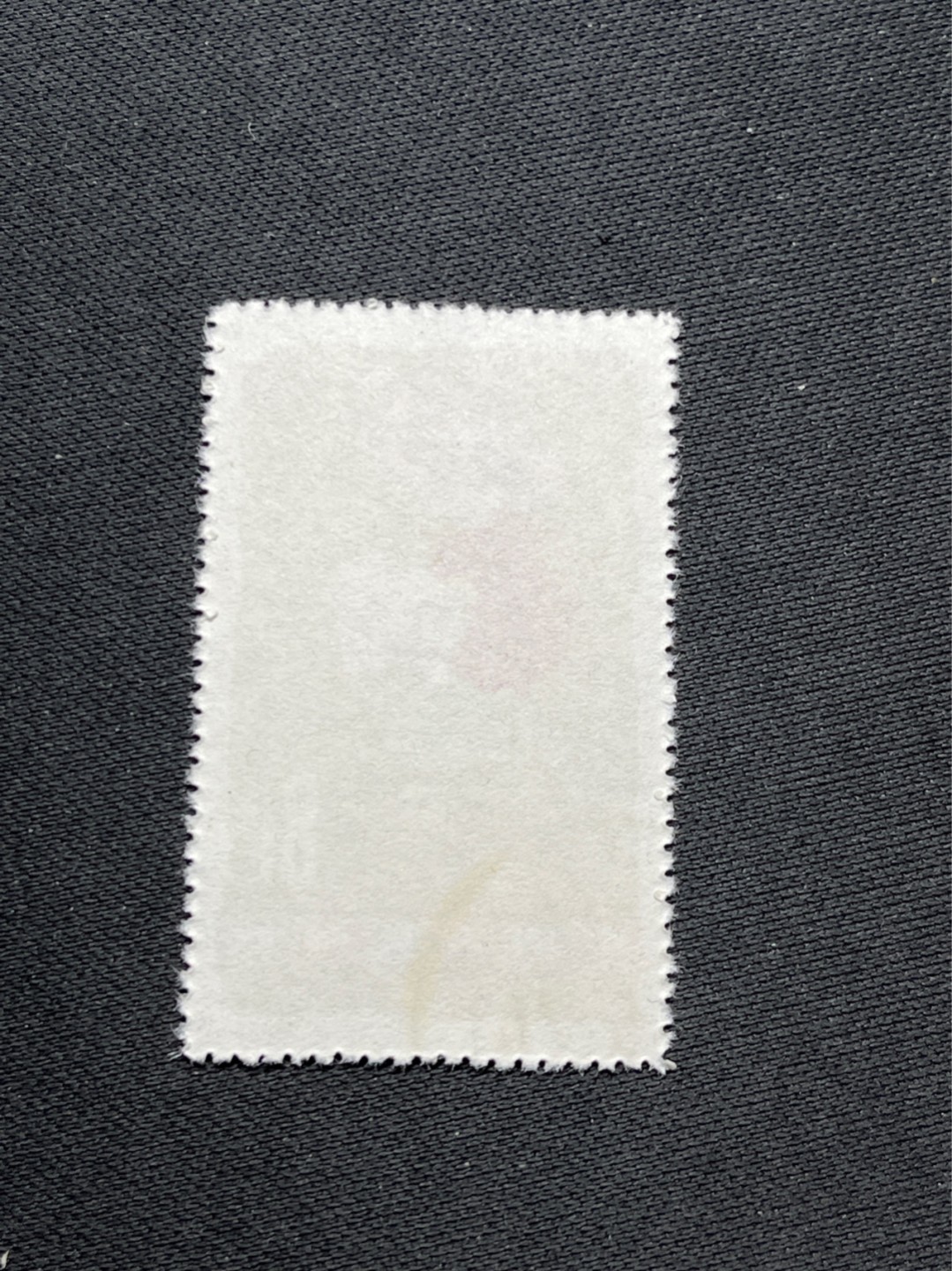 洪涛臻品 精选邮票限时拍卖第六十九期 特54儿童 盖销 12-7  一 枚，版撕全品嘎嘎绝， 面艳背白，生口，非常漂亮，热门票，草纸小票折痕多，全品数量有限，注意捡漏
