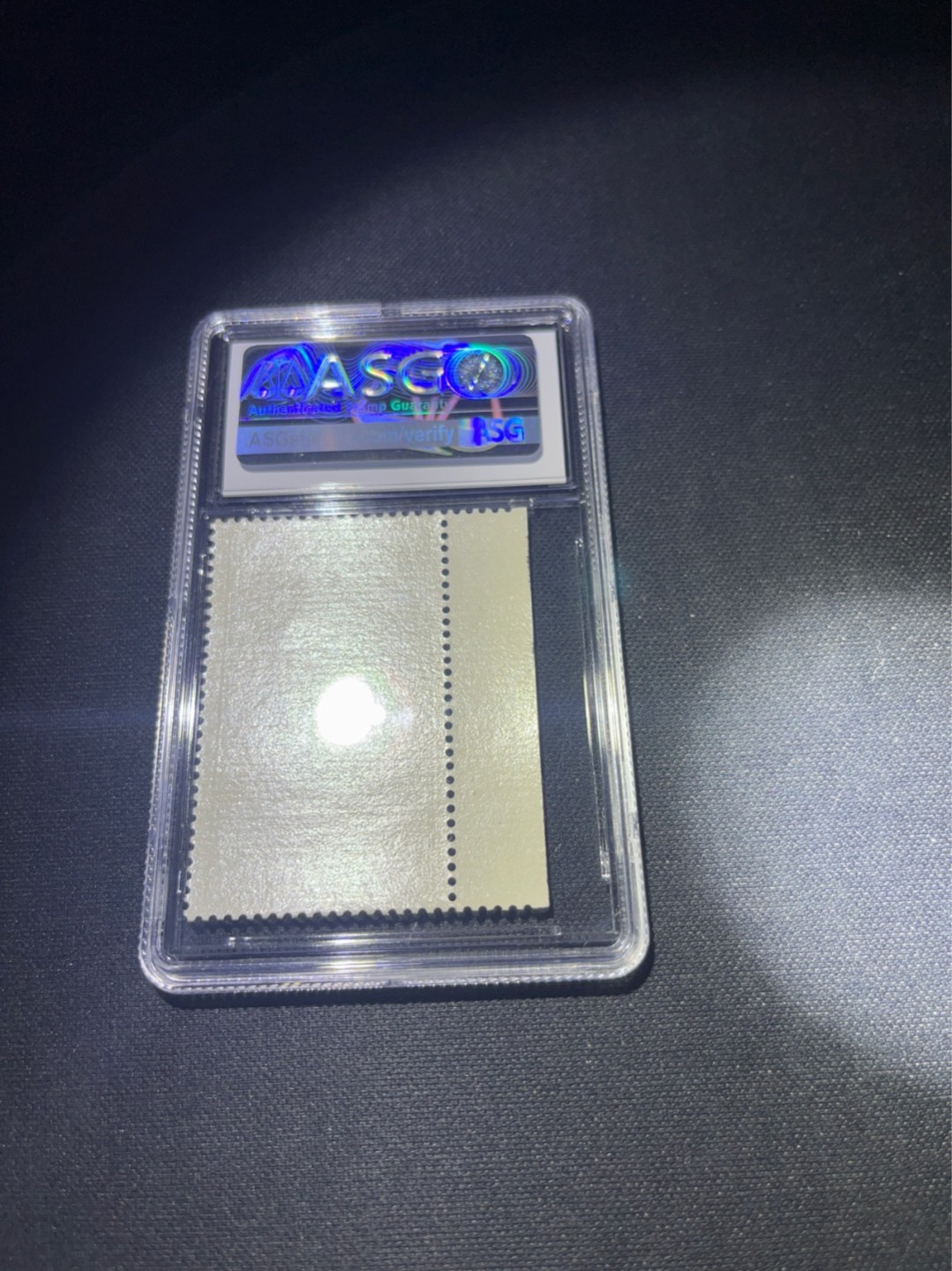 洪涛臻品 精选邮票限时拍卖第六十九期 特57黄山新16-15 ASG85分OG，带边纸，盒子无划痕，藏家首选，1963年发行，高配版85分，跟90状态看不出任何差别，无明显瑕疵。六珍精品，配套必备，版撕绝中绝精品，背胶白润，齿孔饱满。105最严格出分，状态极佳，注意捡漏价抄底